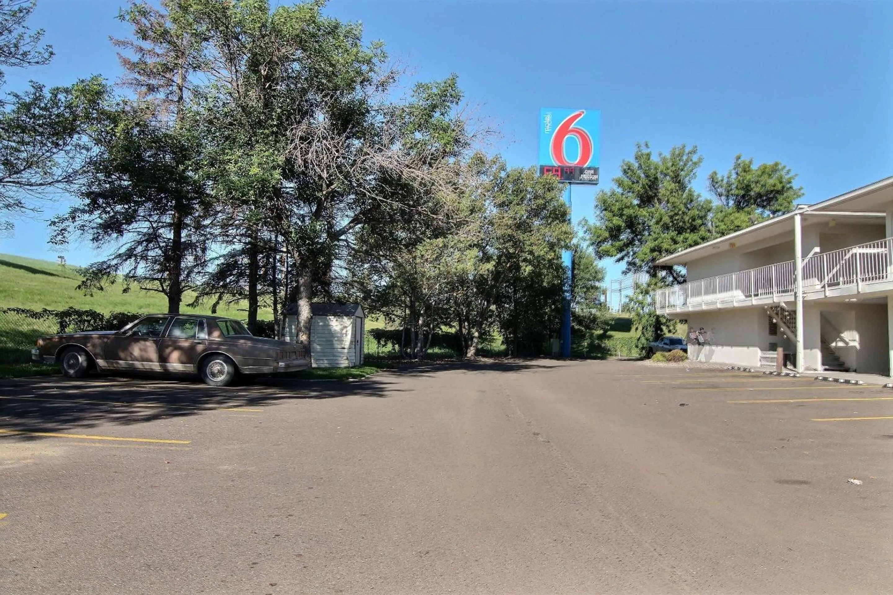 Property building in Motel 6-Bismarck, ND