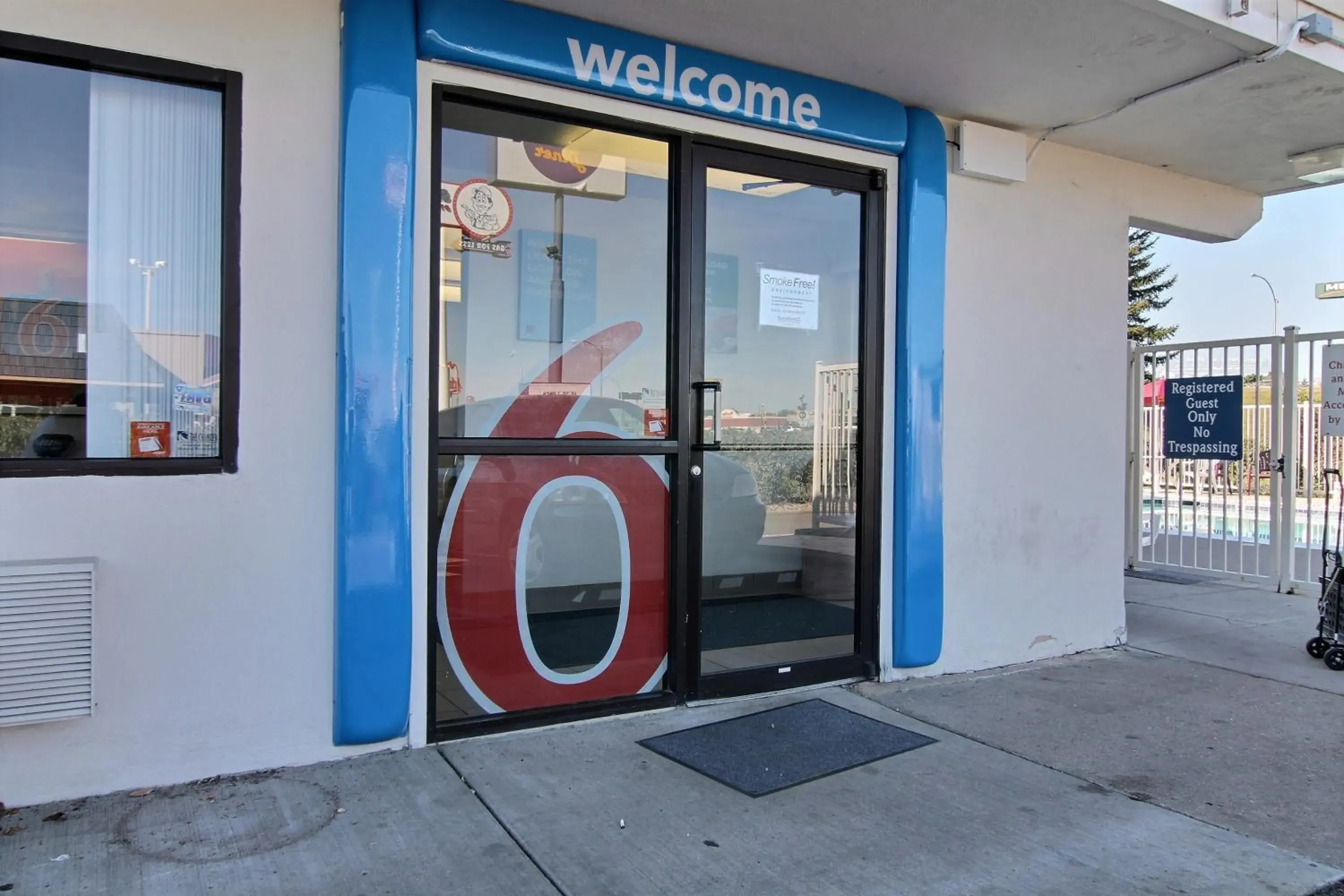 Facade/entrance in Motel 6 Bismarck, ND