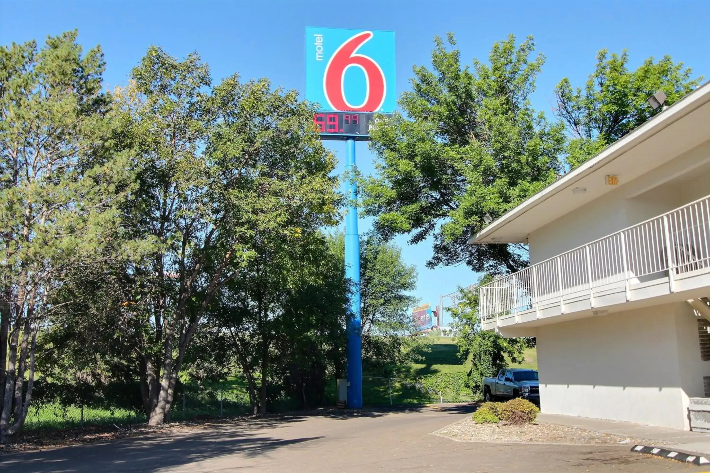 Property logo or sign, Property Building in Motel 6 Bismarck, ND