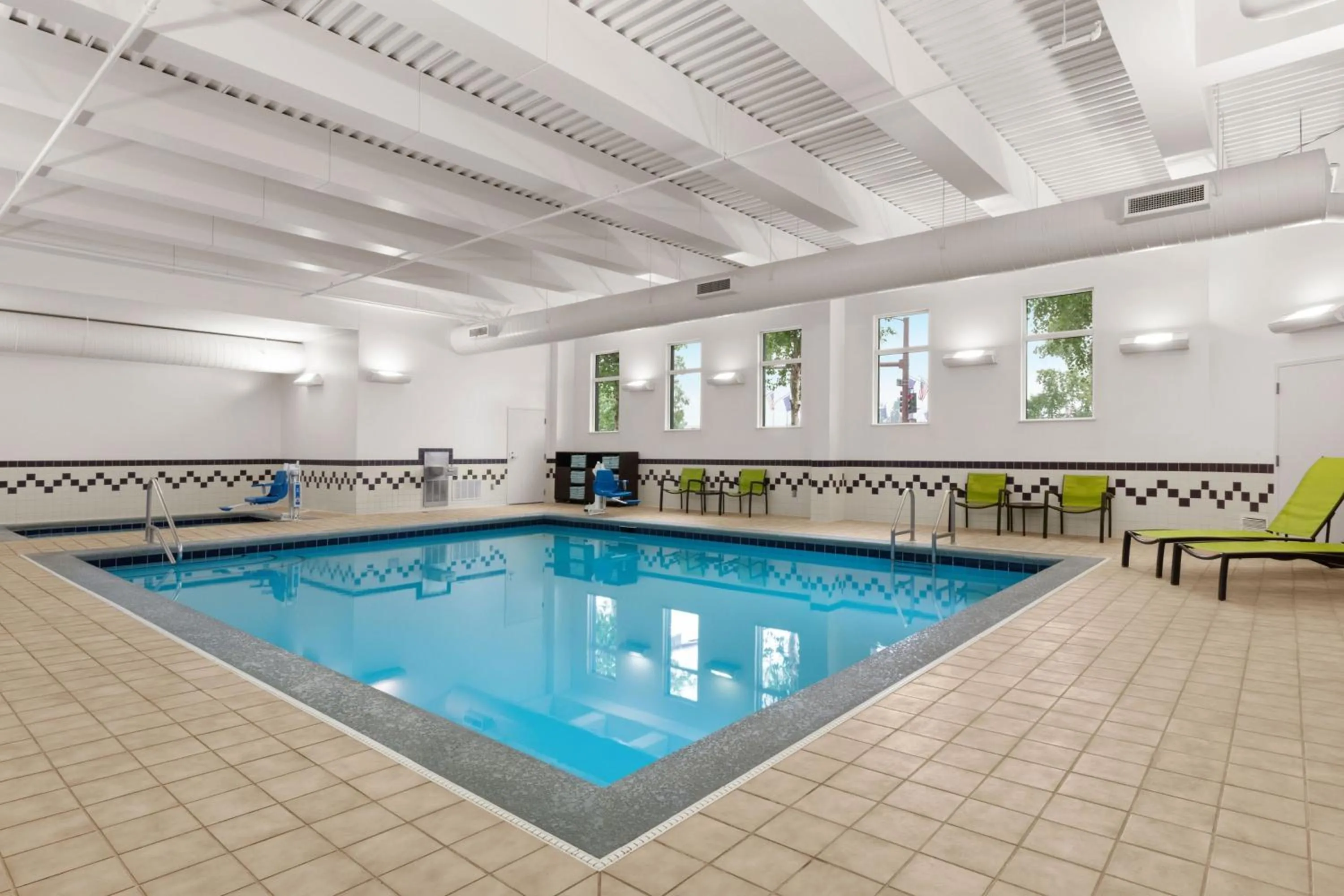 Swimming pool in SpringHill Suites by Marriott Fairbanks