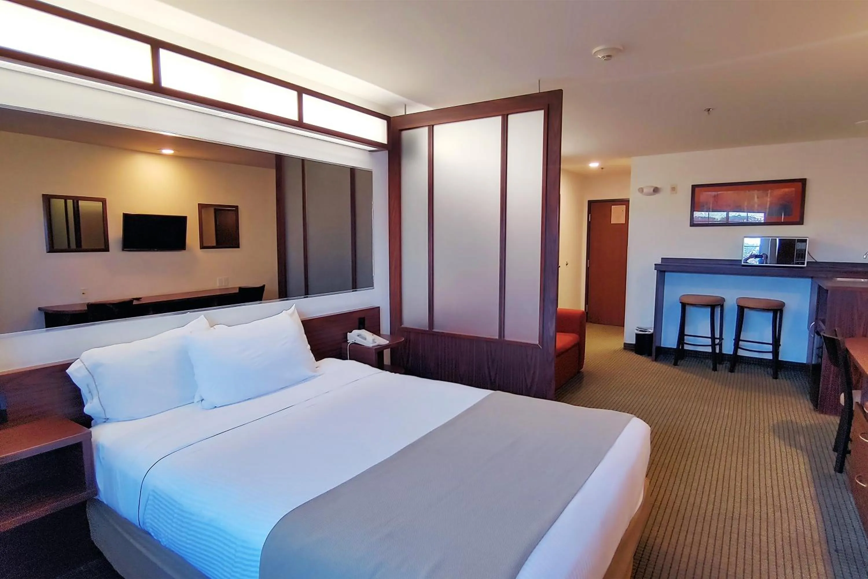 Bed in Microtel Inn and Suites by Wyndham Ciudad Juarez, US Consulate