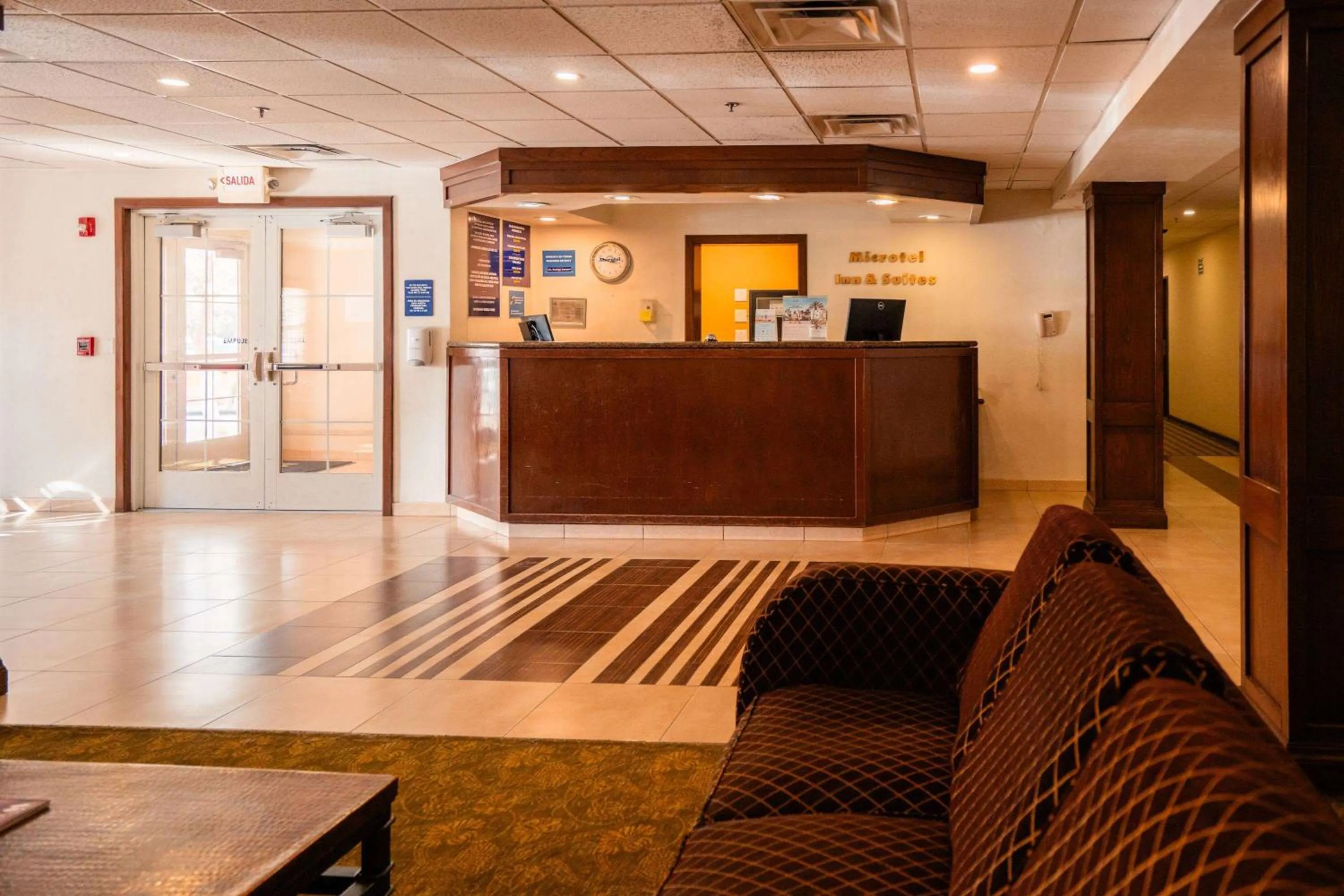 Lobby or reception in Microtel Inn and Suites by Wyndham Ciudad Juarez, US Consulate