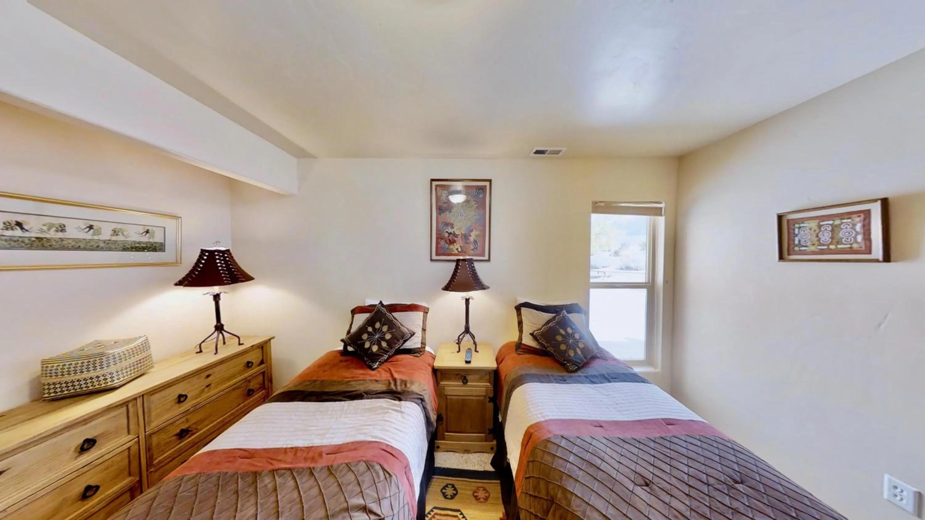 Bed in Grey Pearl #Q3