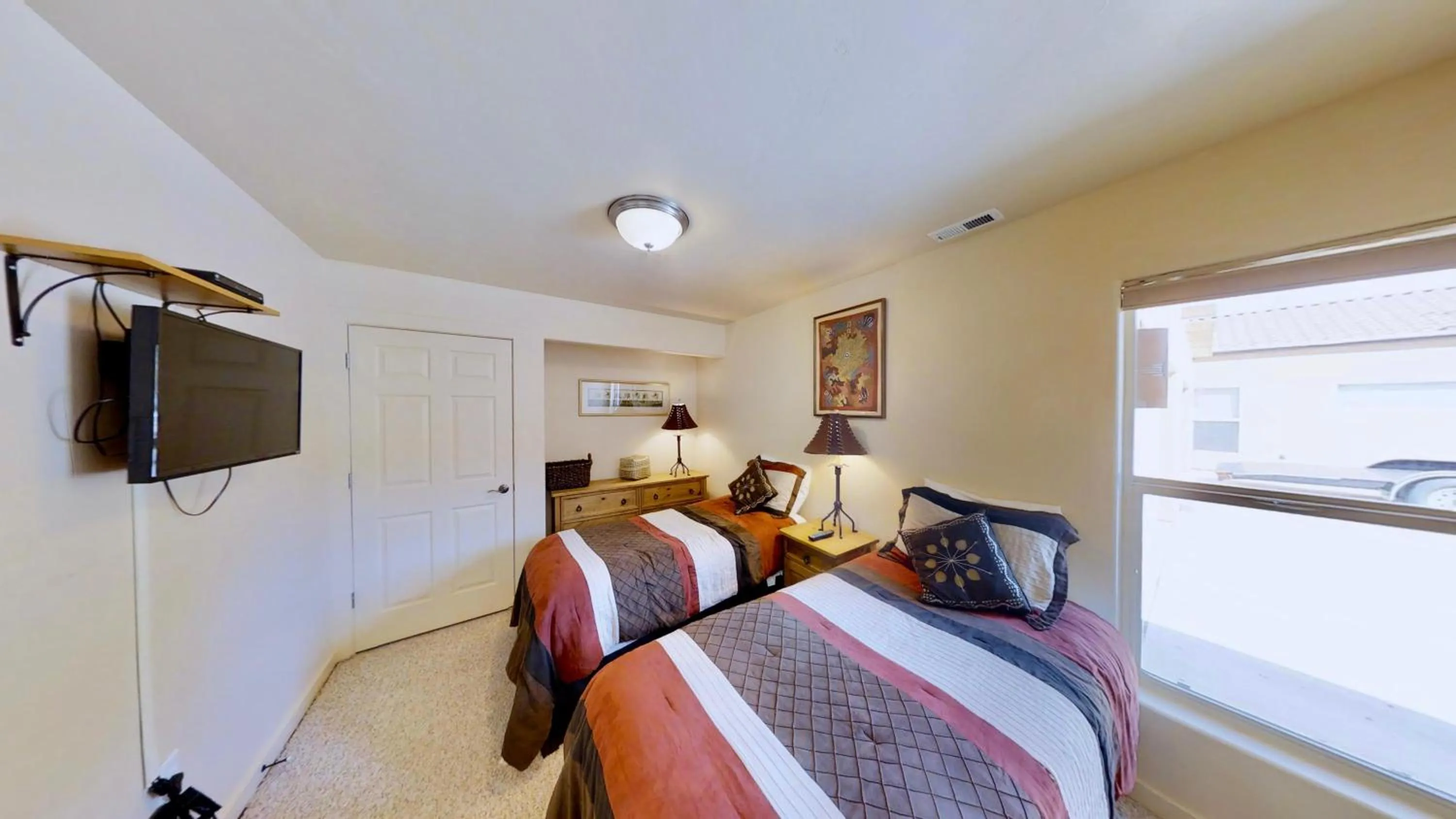 Bed in Grey Pearl #Q3