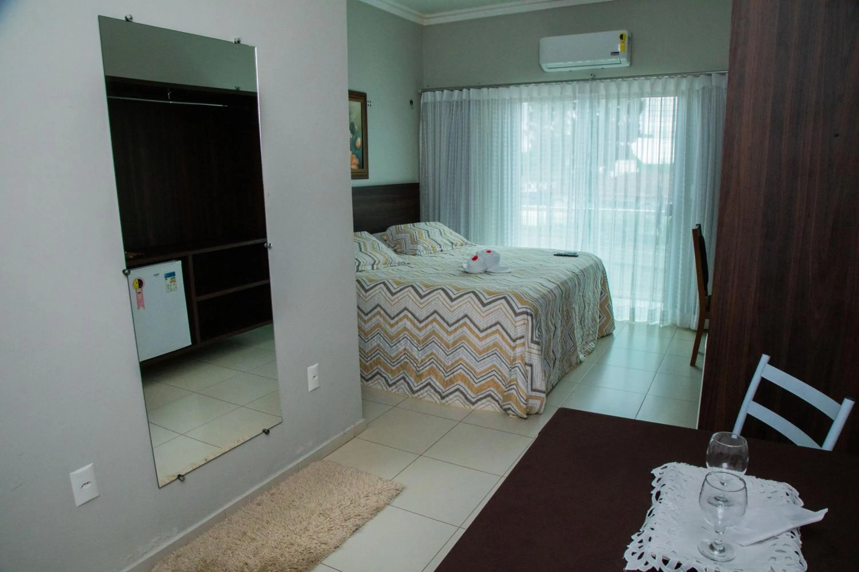 Bed in Dallas Hotel Premium