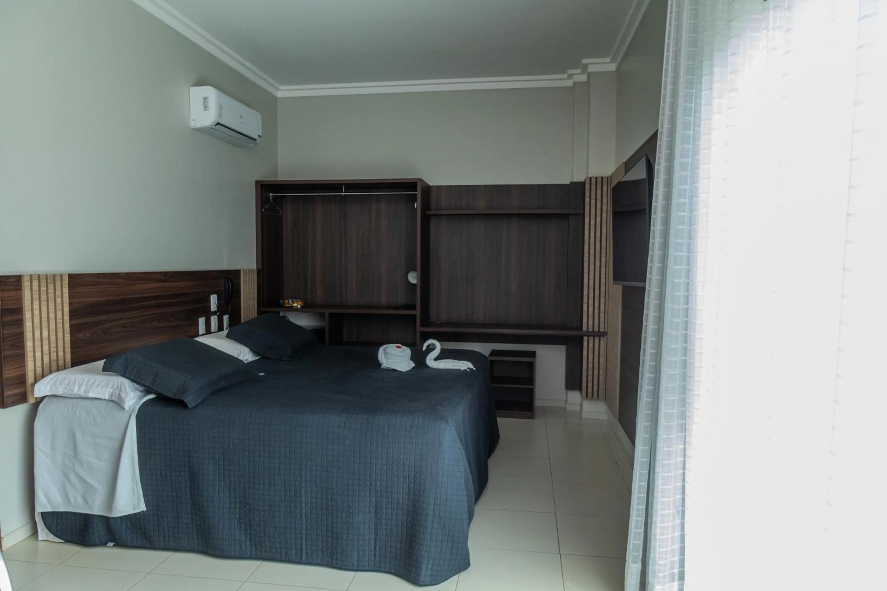 Bed in Dallas Hotel Premium