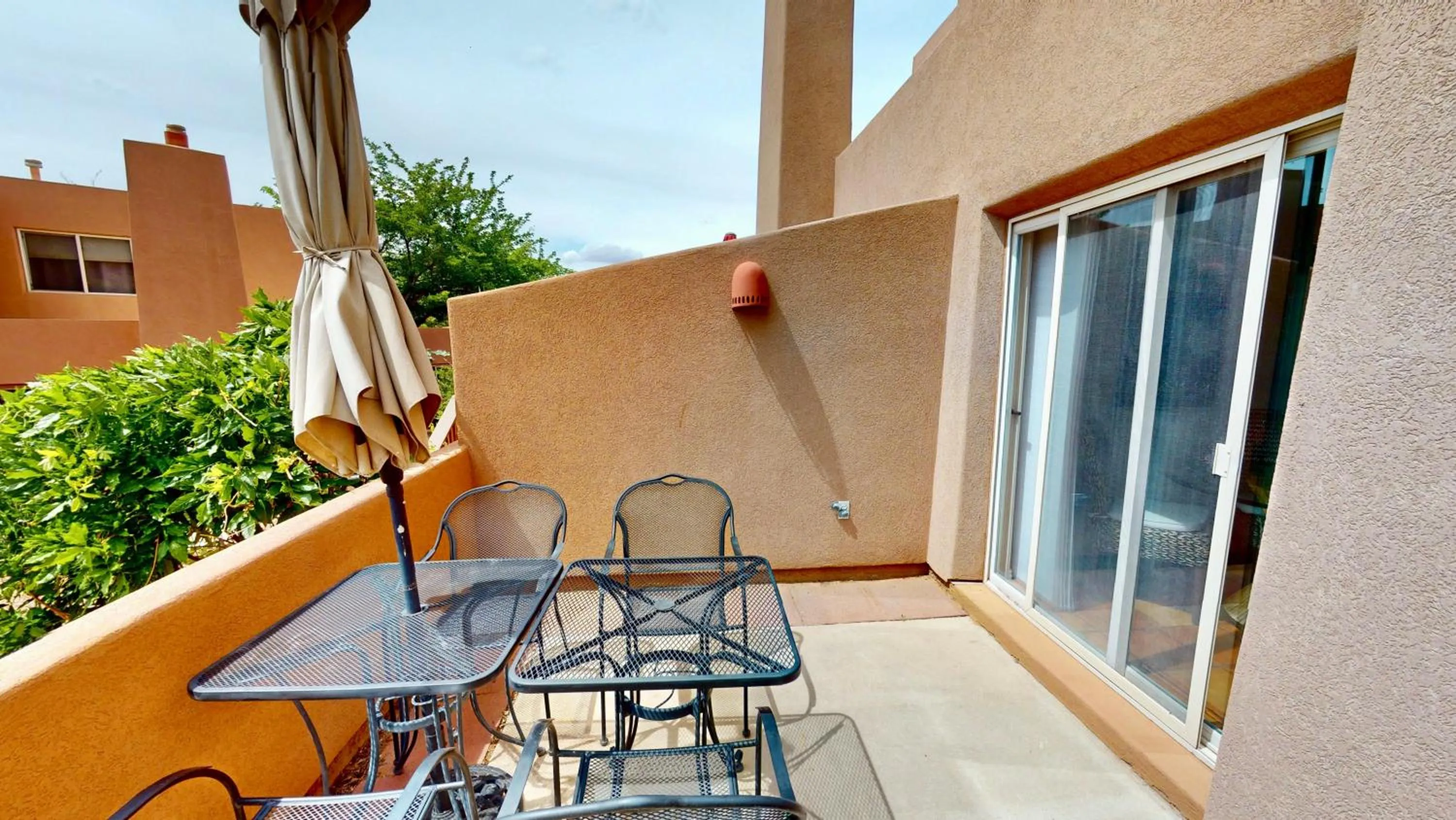 Henning's Escape #3328