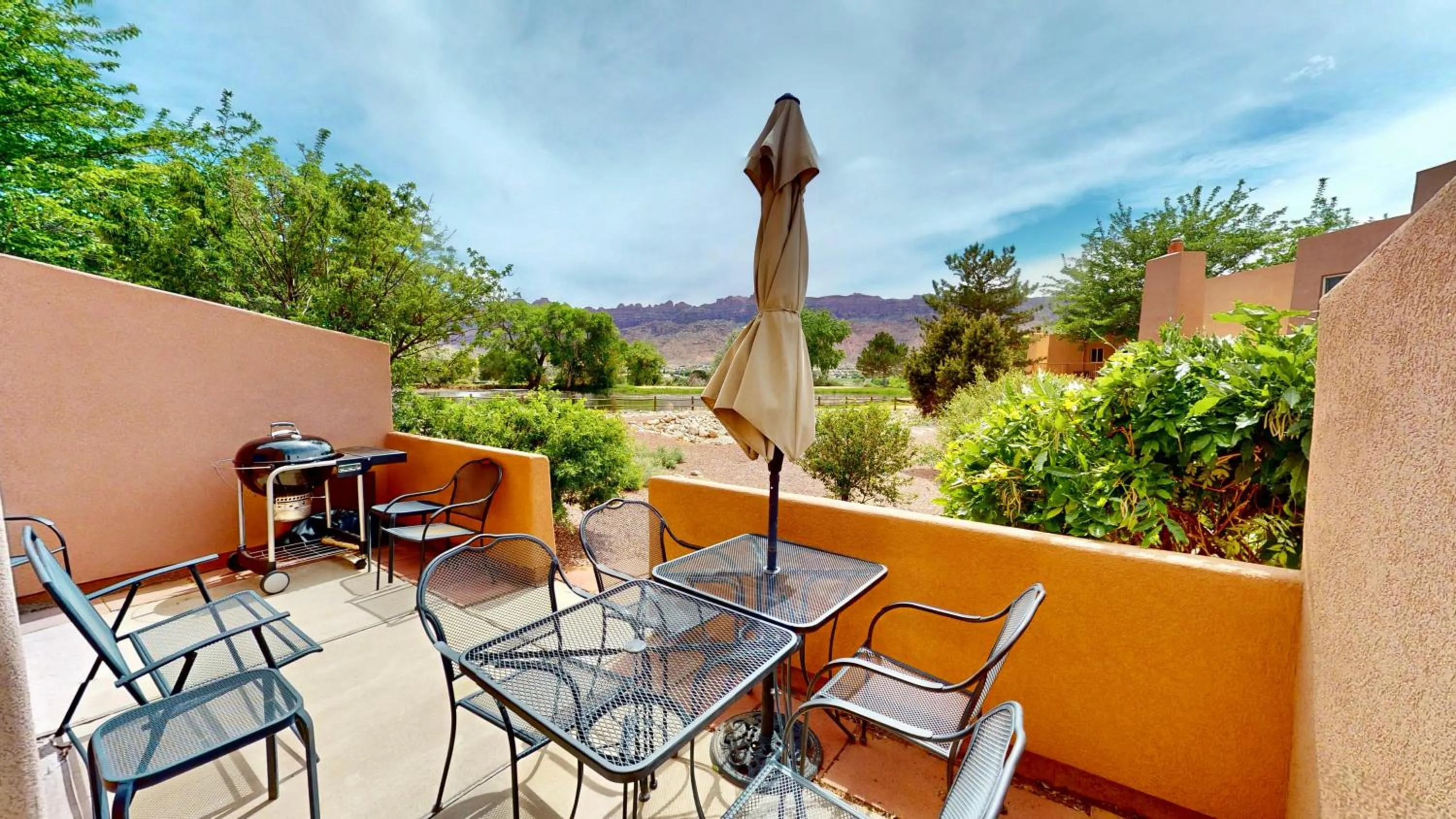 Henning's Escape #3328