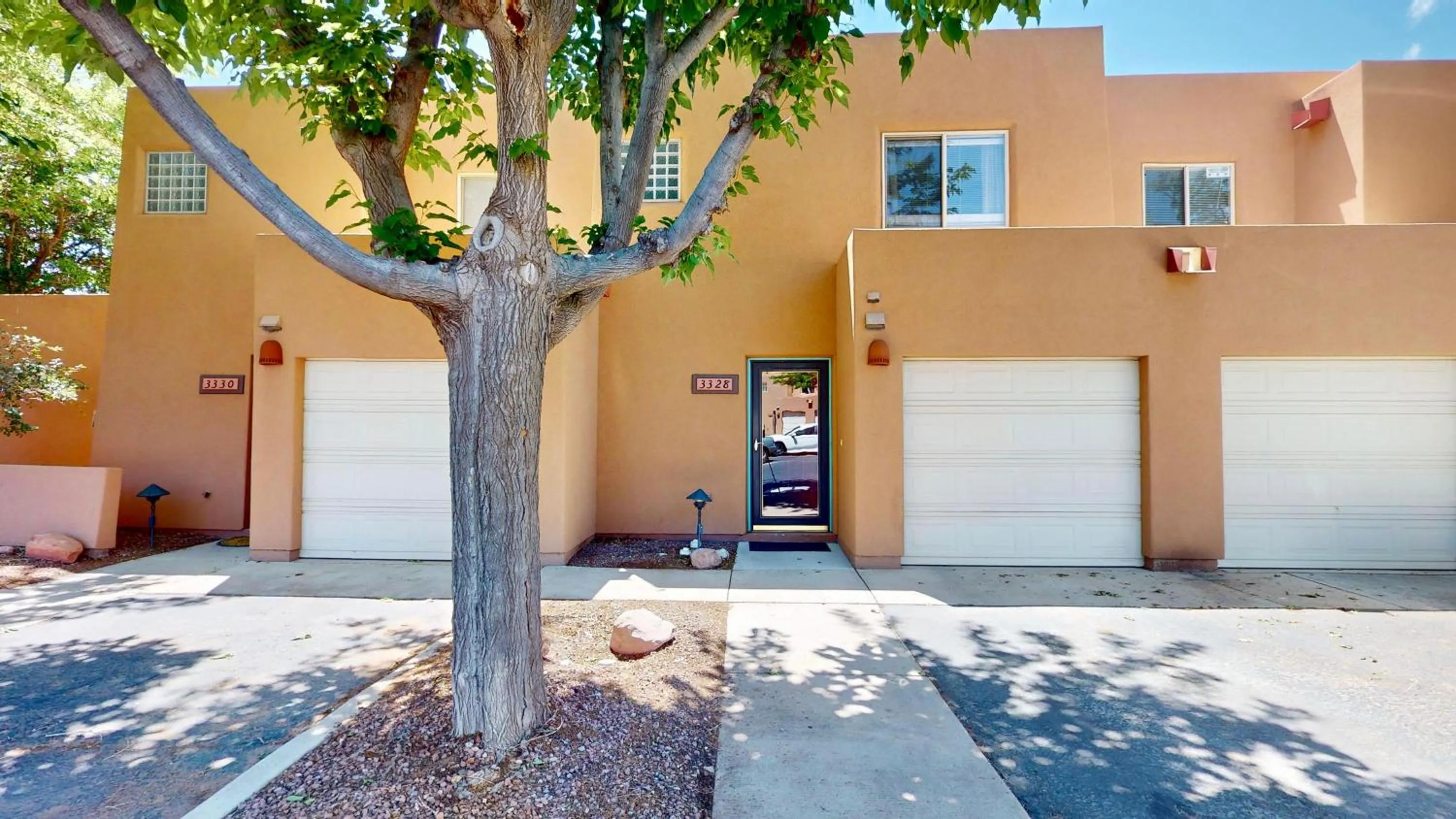 Henning's Escape #3328