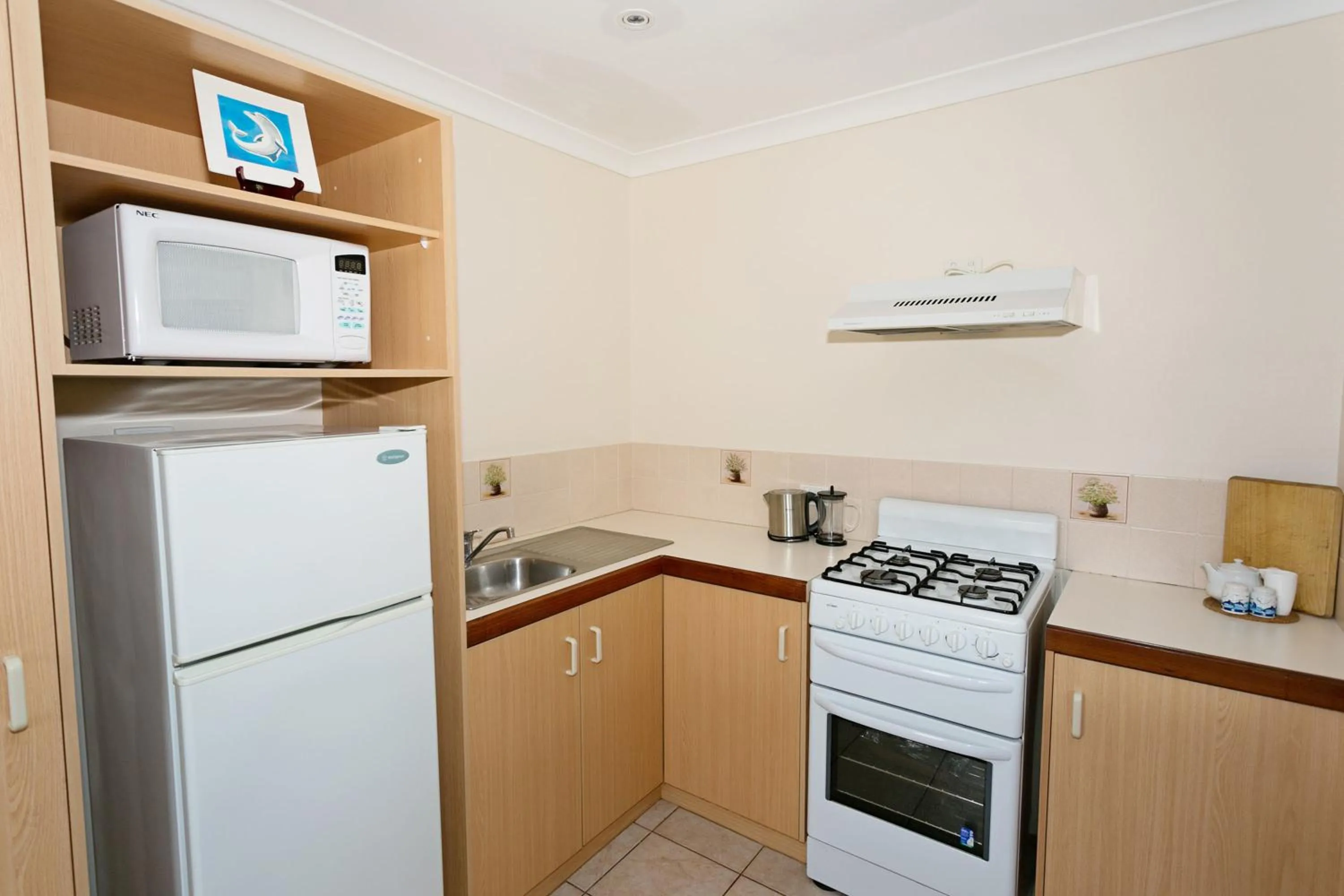 Coffee/tea facilities in Dolphin Lodge Albany - Self Contained Apartments at Middleton Beach