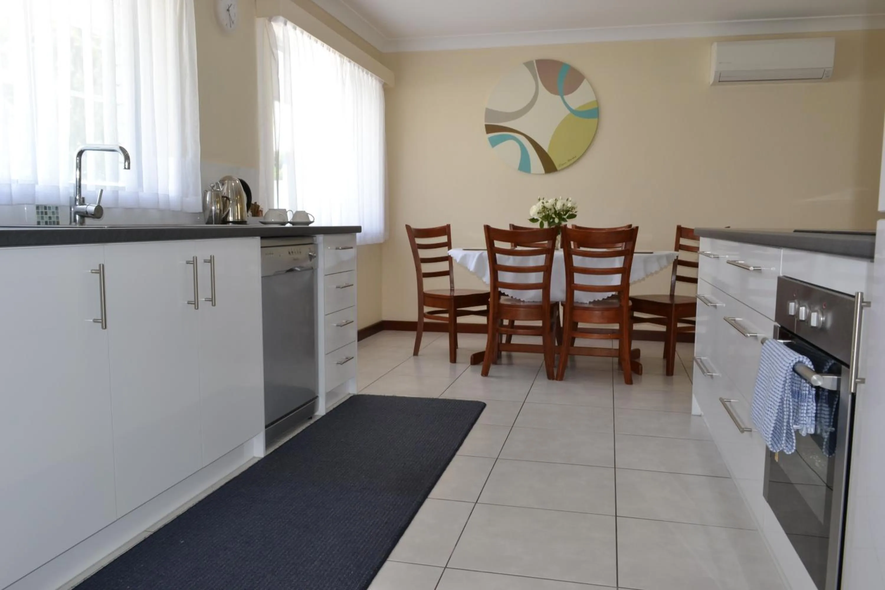 People in Dolphin Lodge Albany - Self Contained Apartments at Middleton Beach