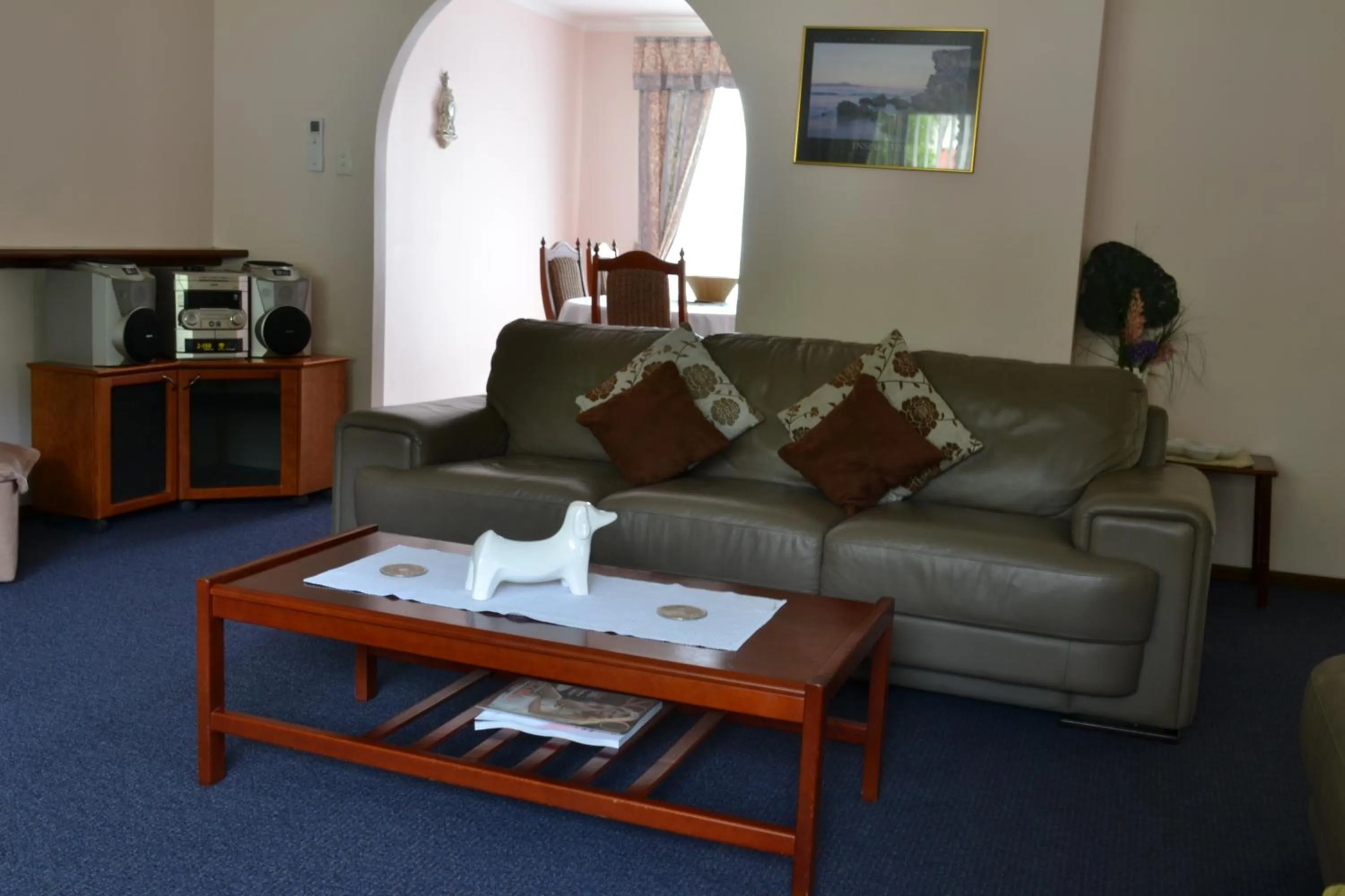 People in Dolphin Lodge Albany - Self Contained Apartments at Middleton Beach