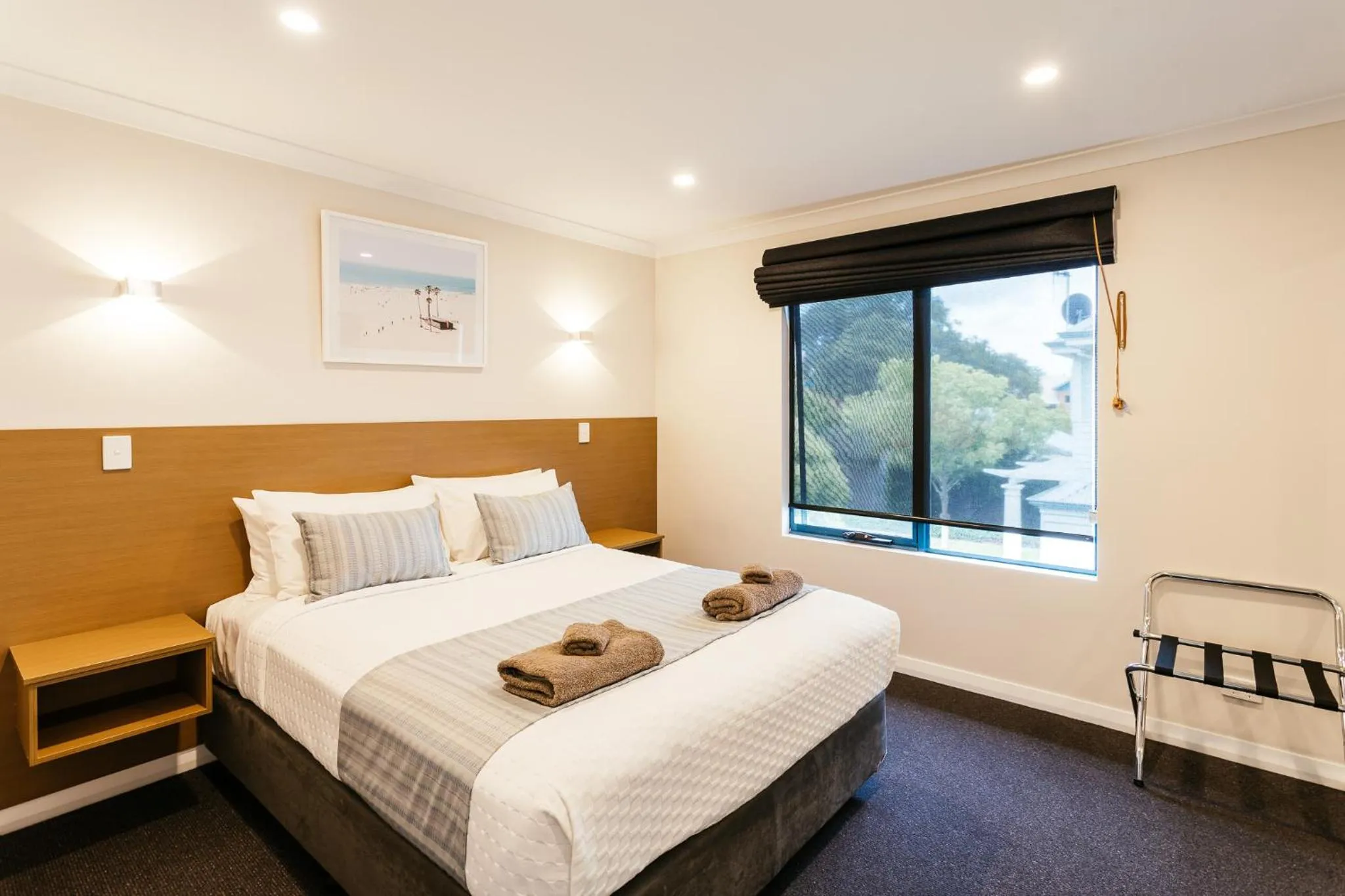 Bedroom, Bed in Dolphin Lodge Albany - Self Contained Apartments at Middleton Beach