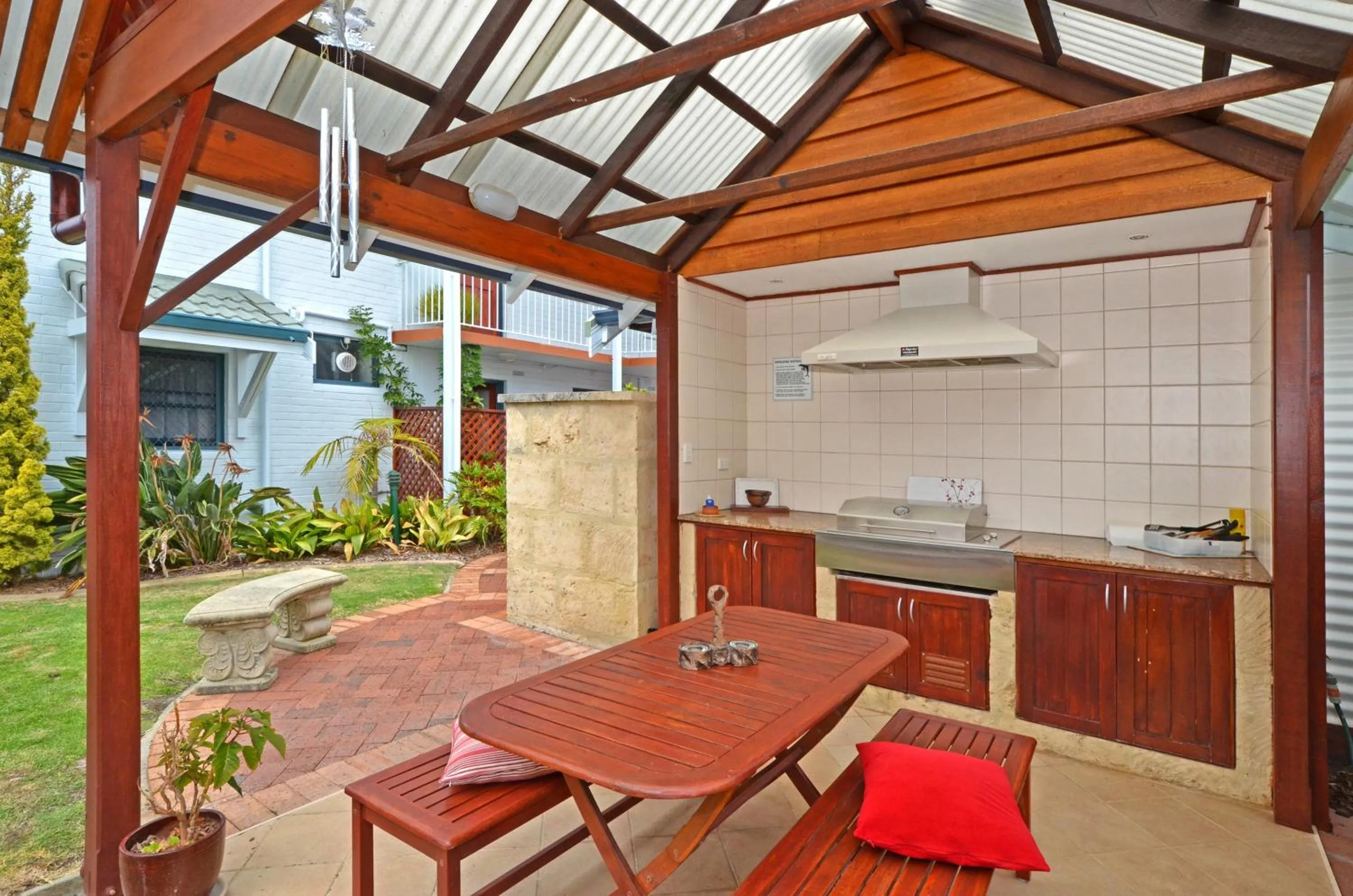 BBQ facilities in Dolphin Lodge Albany - Self Contained Apartments at Middleton Beach