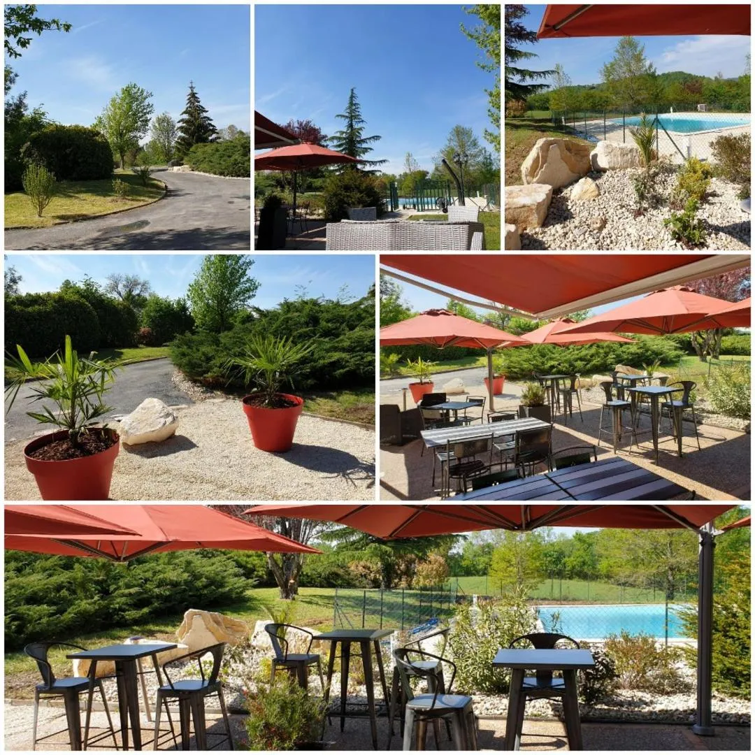 Patio in Logis Hôtel Auberge de Cartassac