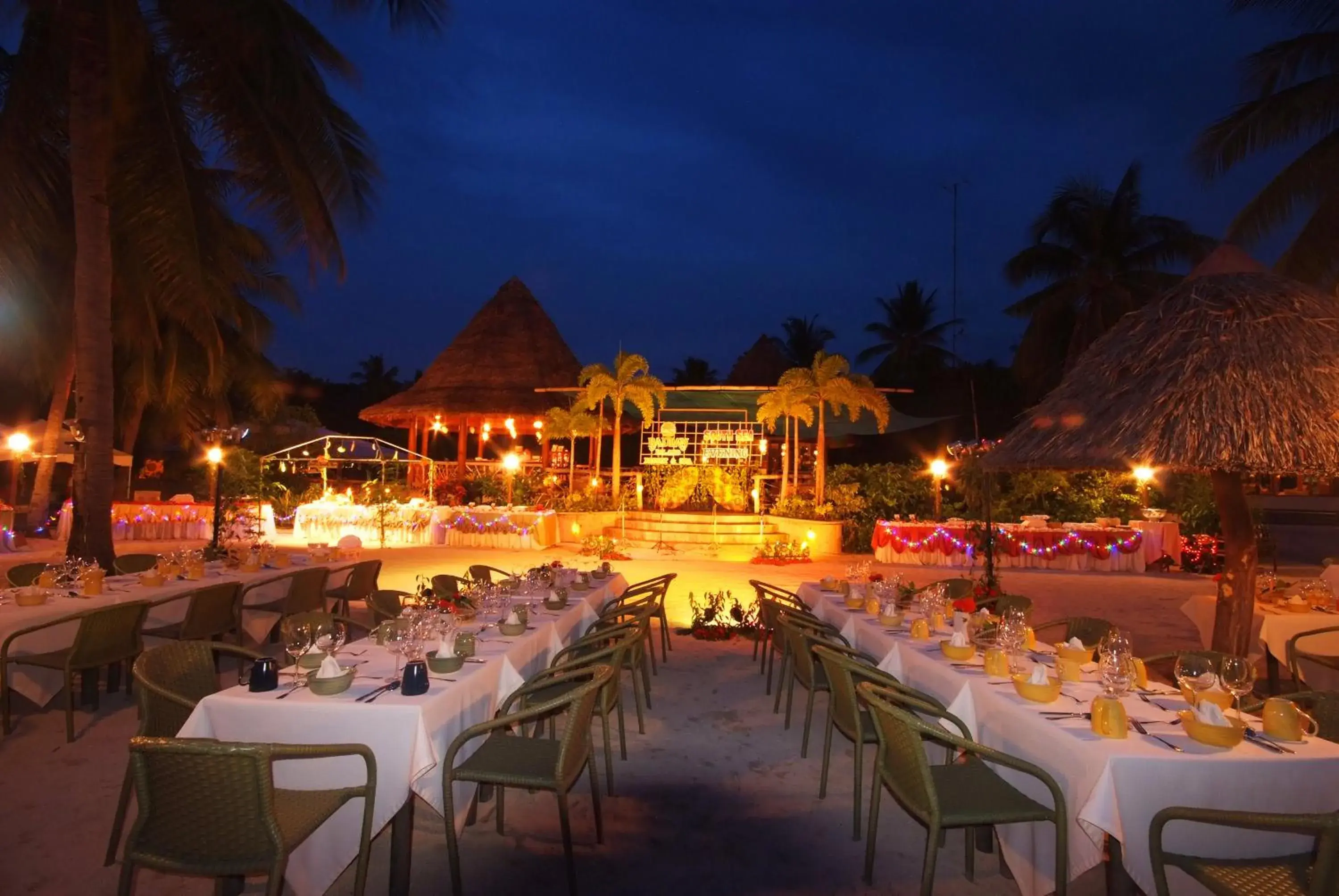 Restaurant/places to eat in Badian Island Wellness Resort Restaurant/places to eat in Badian Island Wellness Resort