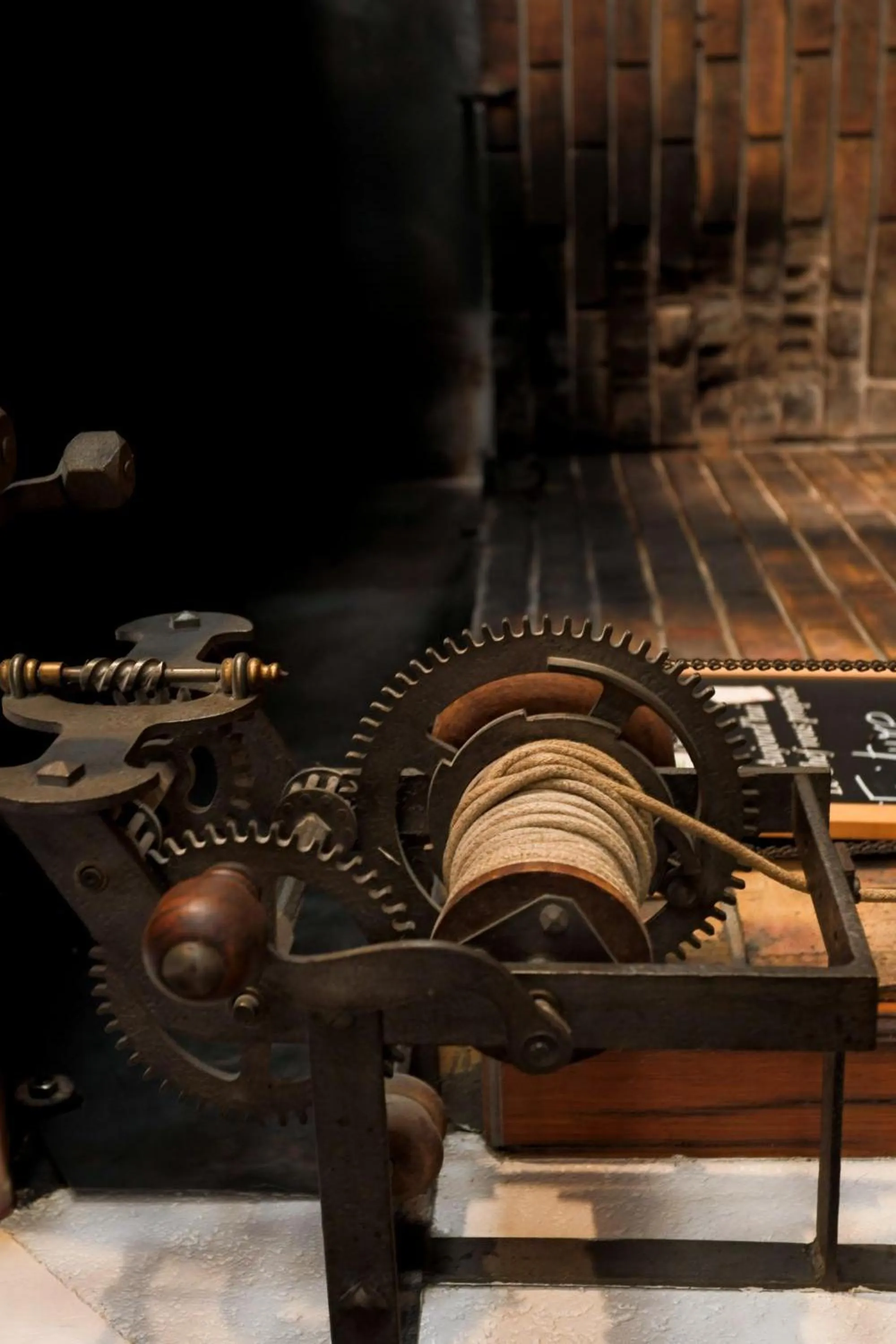 Decorative detail in Hotel du Commerce