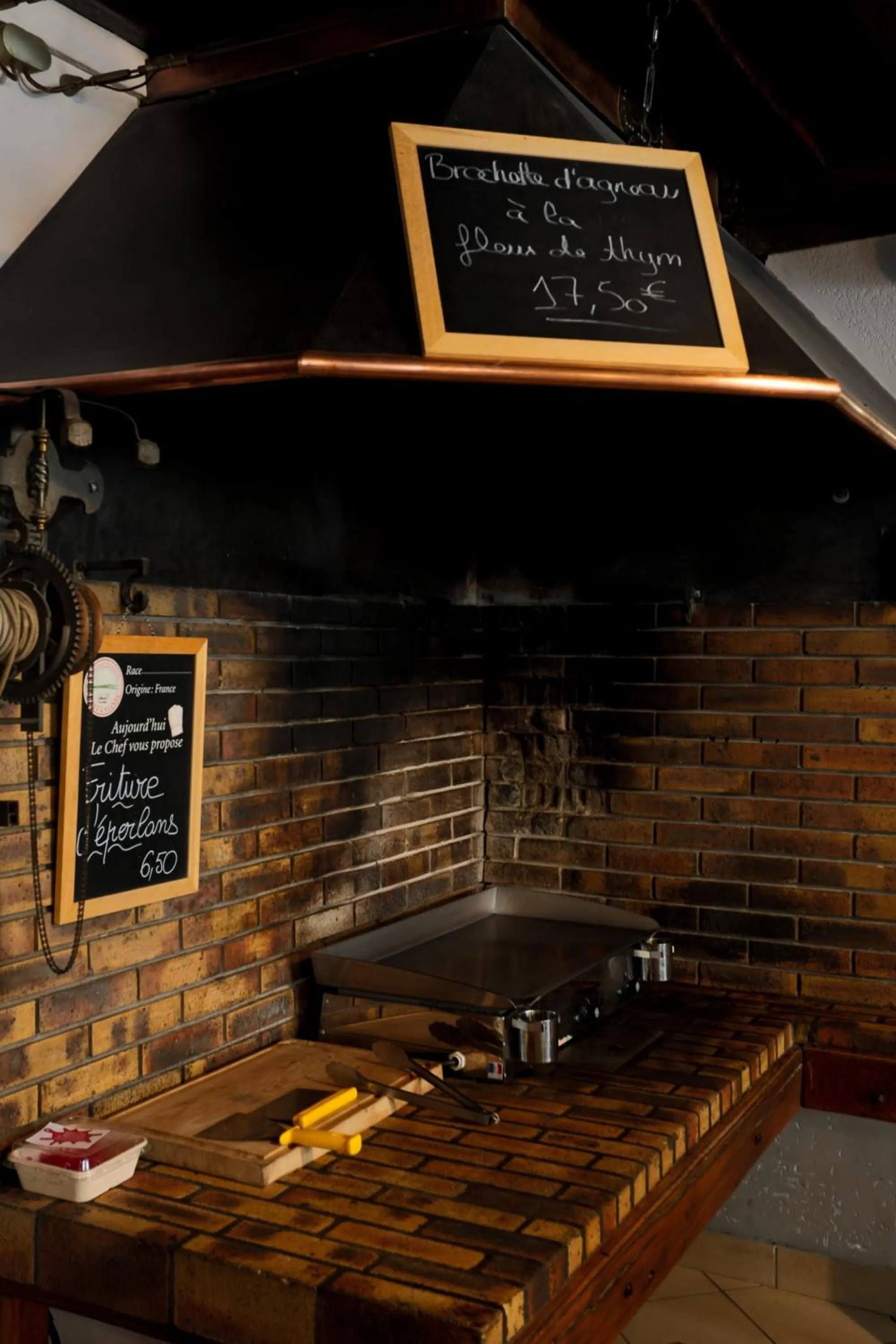 Restaurant/places to eat in Hotel du Commerce