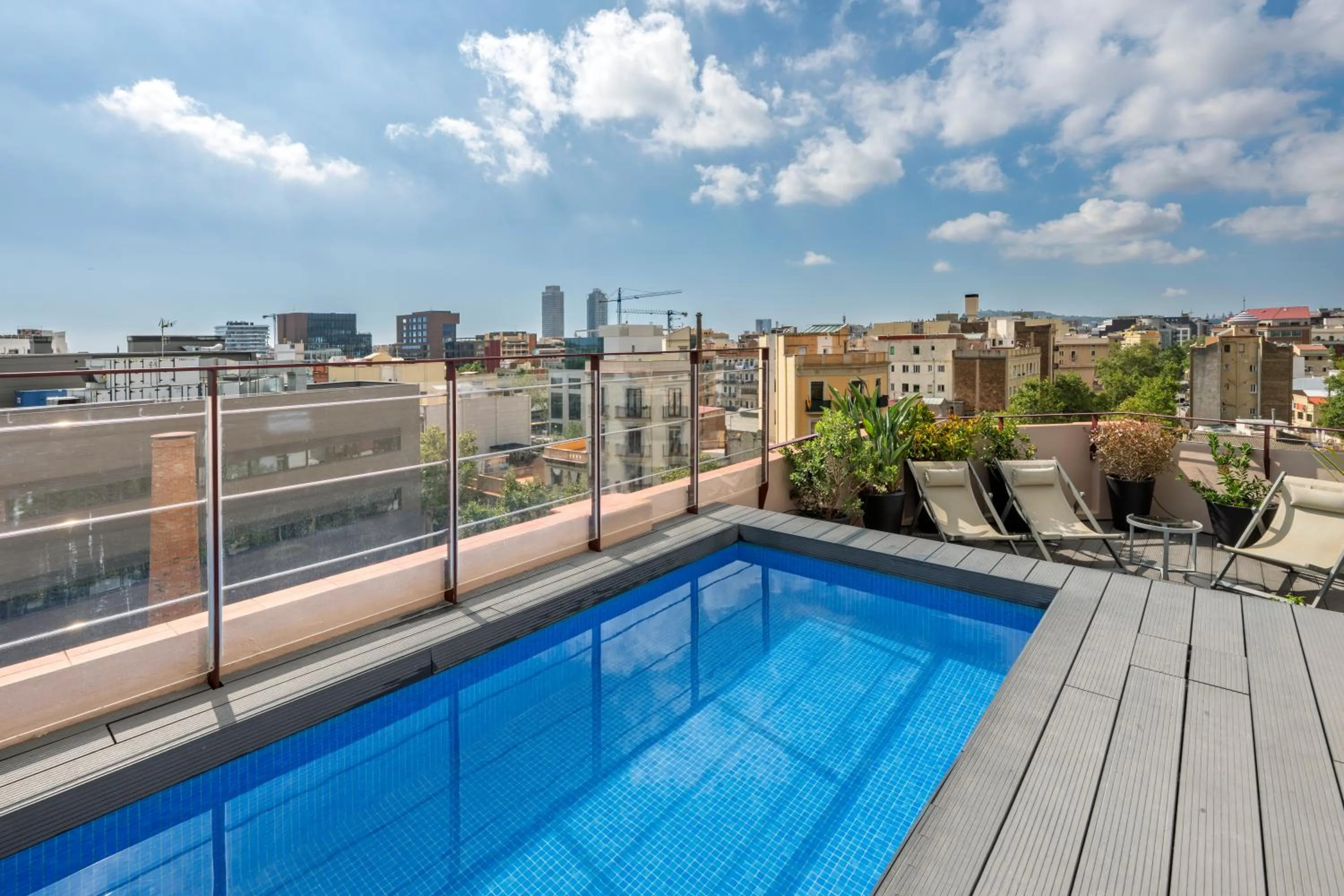 Swimming pool in Aspasios Poble Nou Apartments