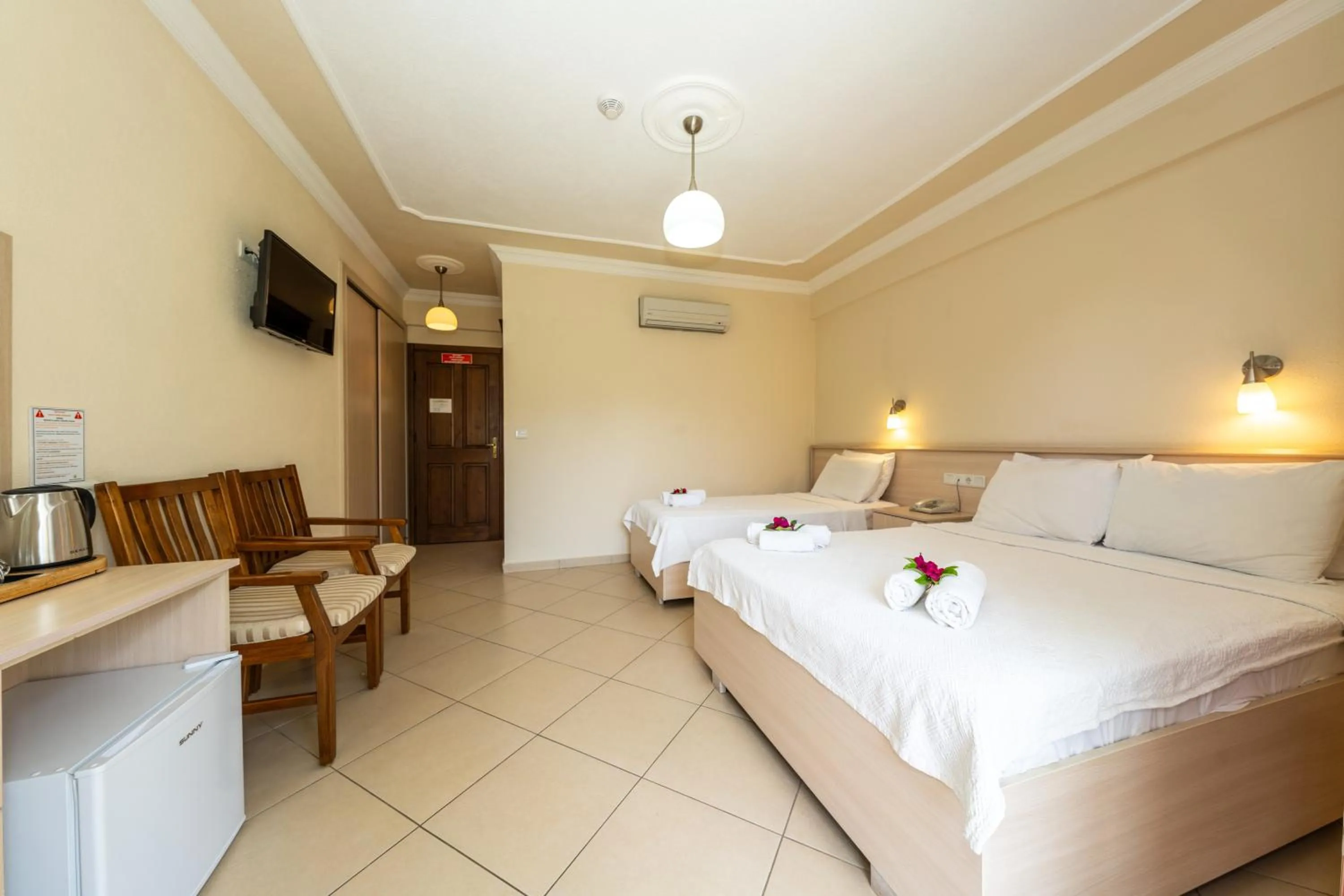Bed in Gokcen Hotel & Apartments