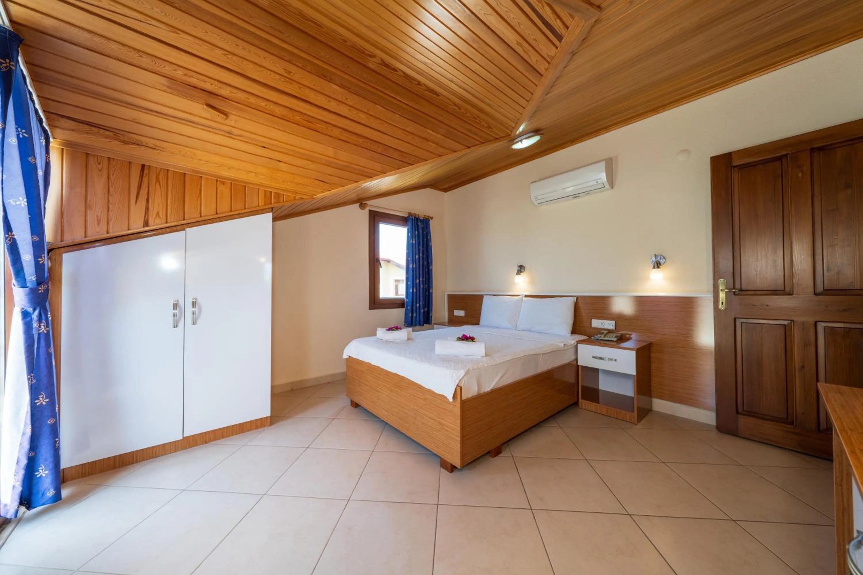 Bed in Gokcen Hotel & Apartments