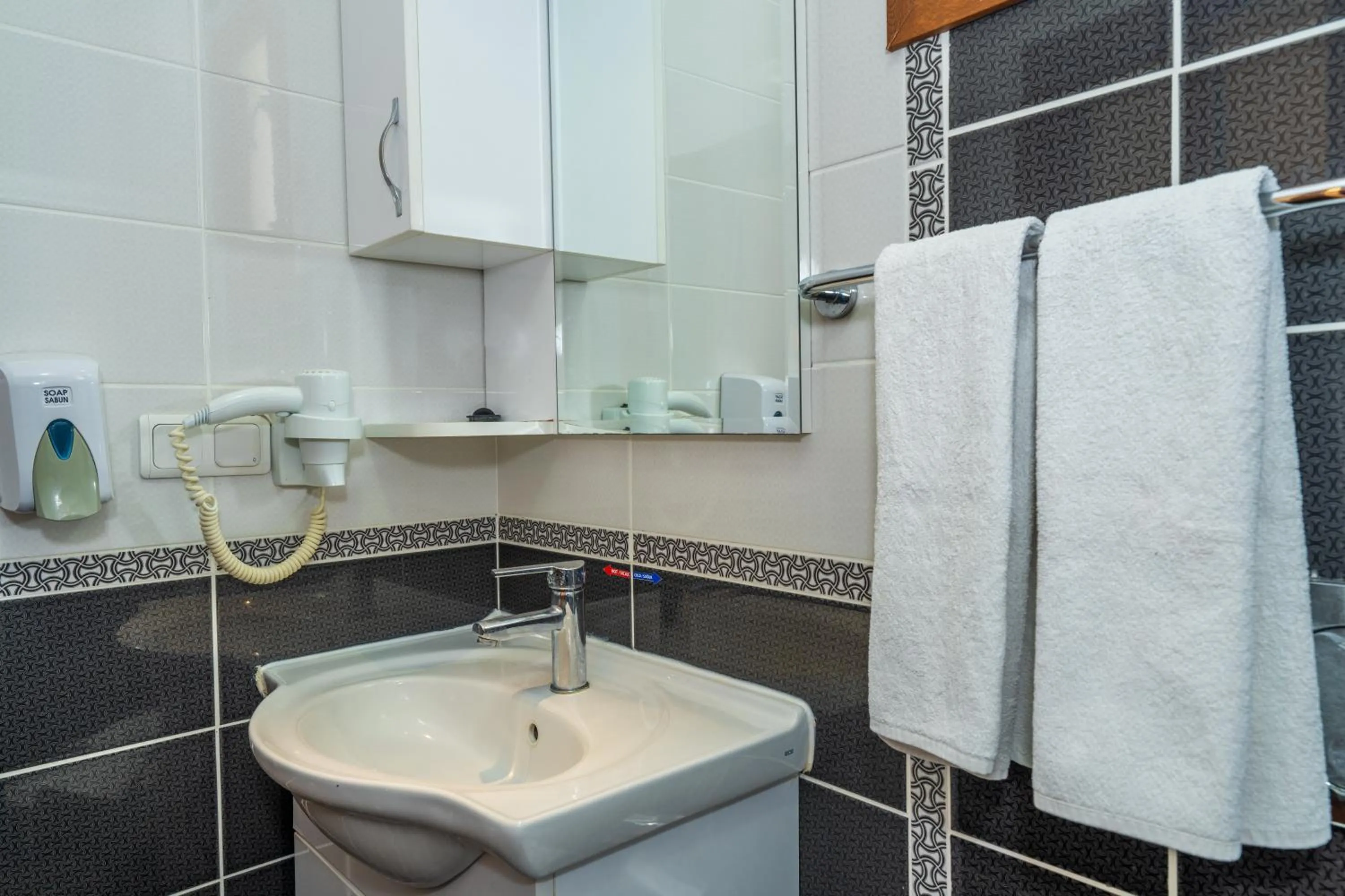 Bathroom in Gokcen Hotel & Apartments