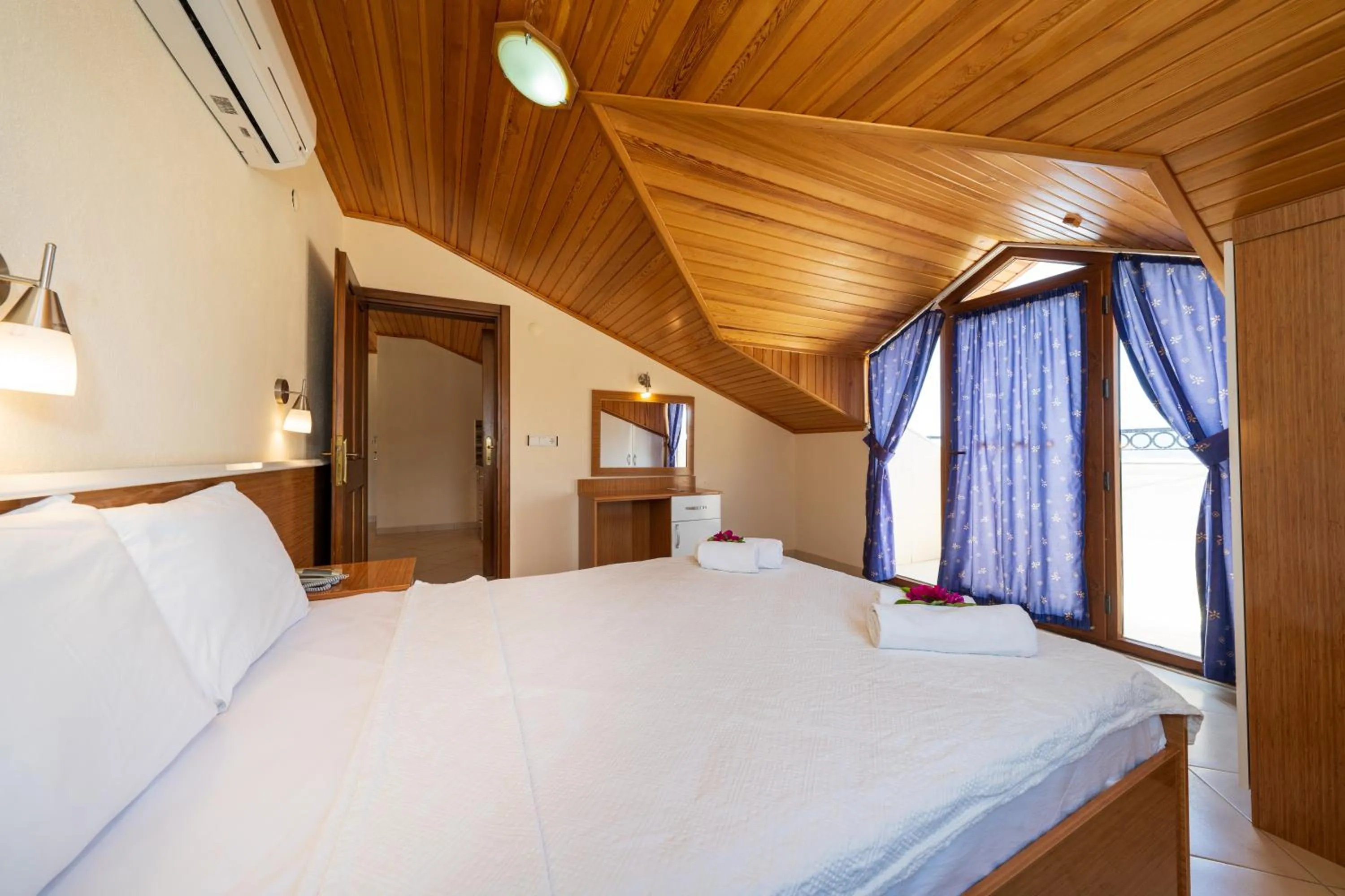 Bed in Gokcen Hotel & Apartments