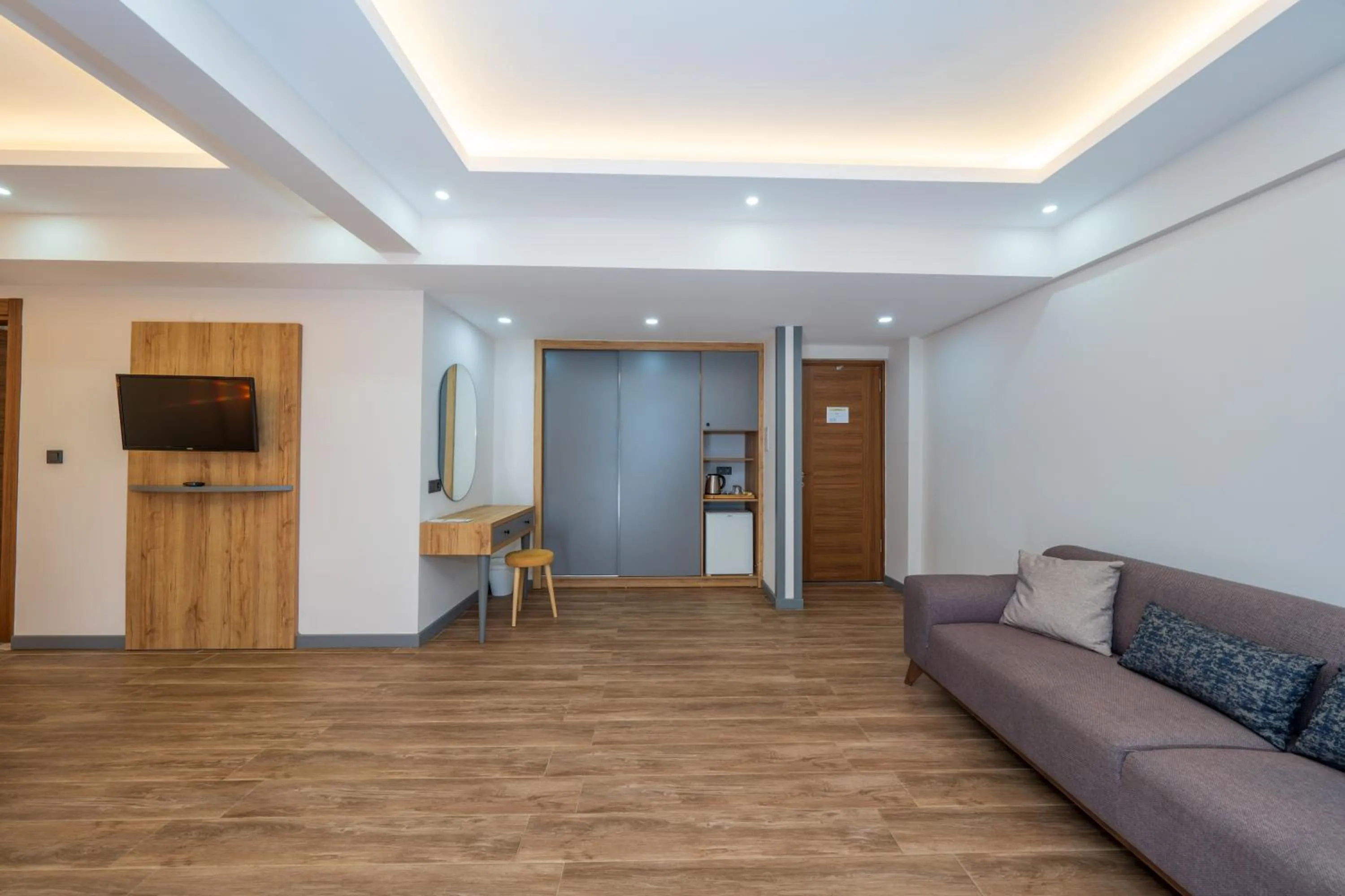 TV and multimedia in Gokcen Hotel & Apartments