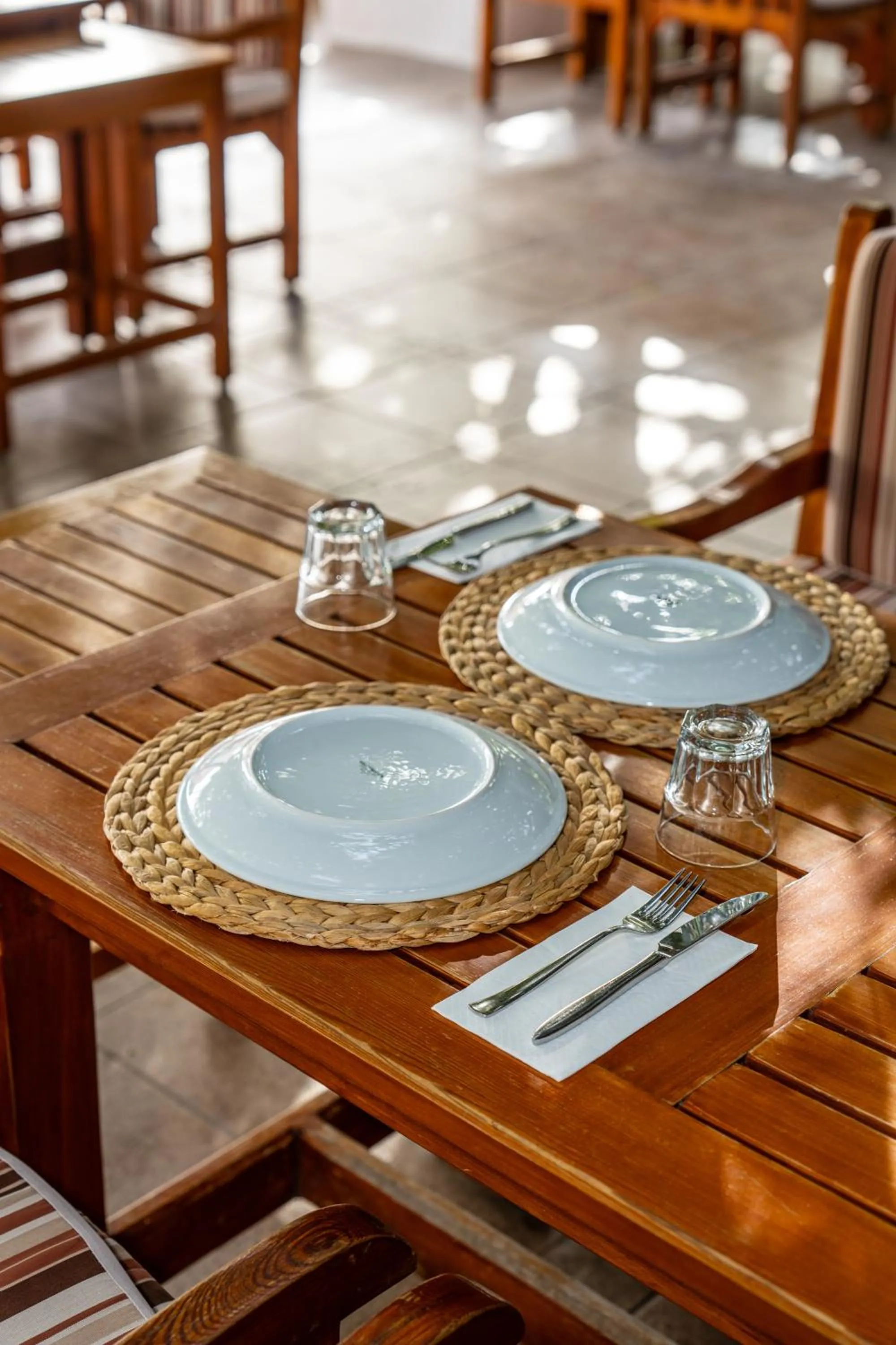 Restaurant/places to eat in Gokcen Hotel & Apartments
