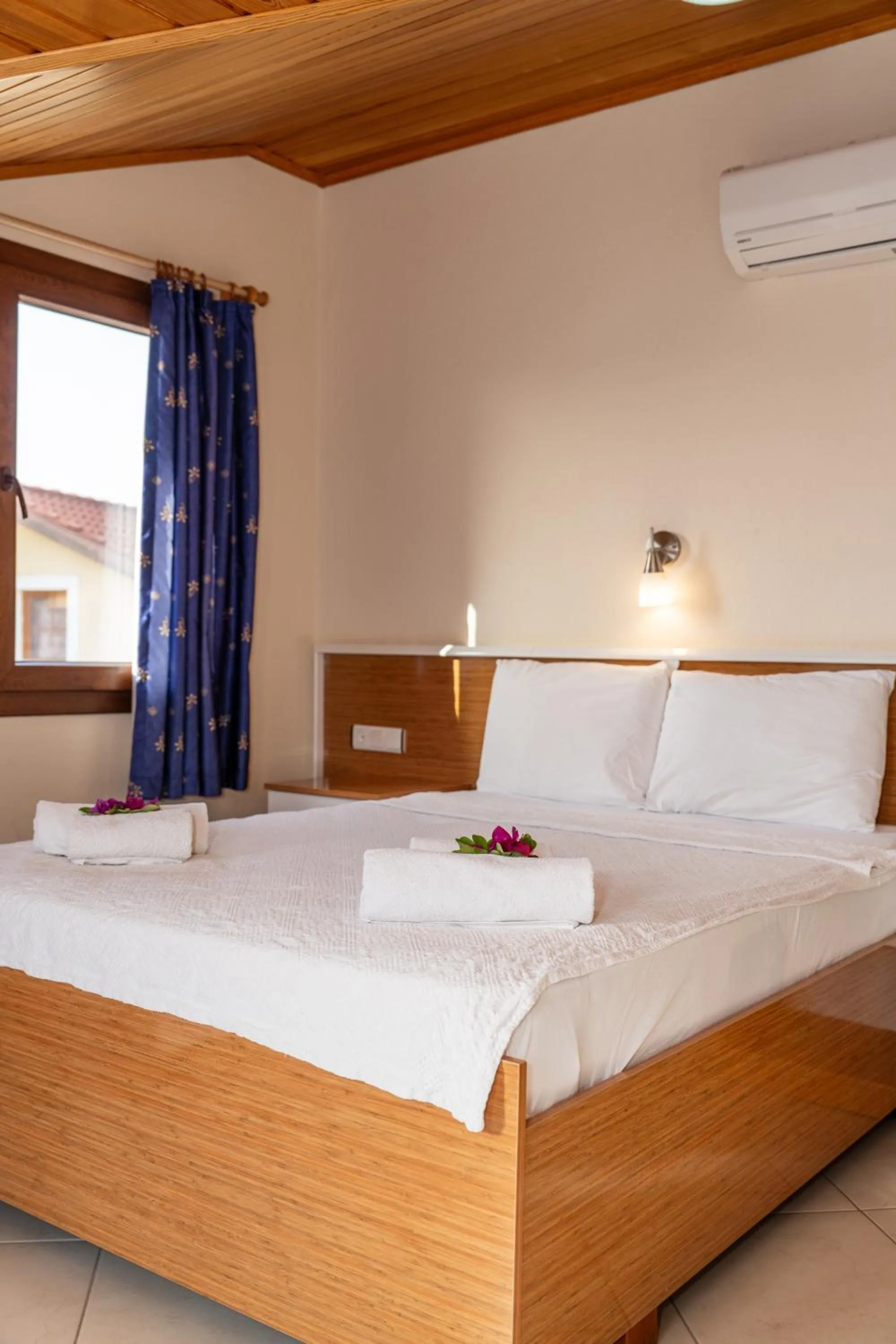 Bed in Gokcen Hotel & Apartments