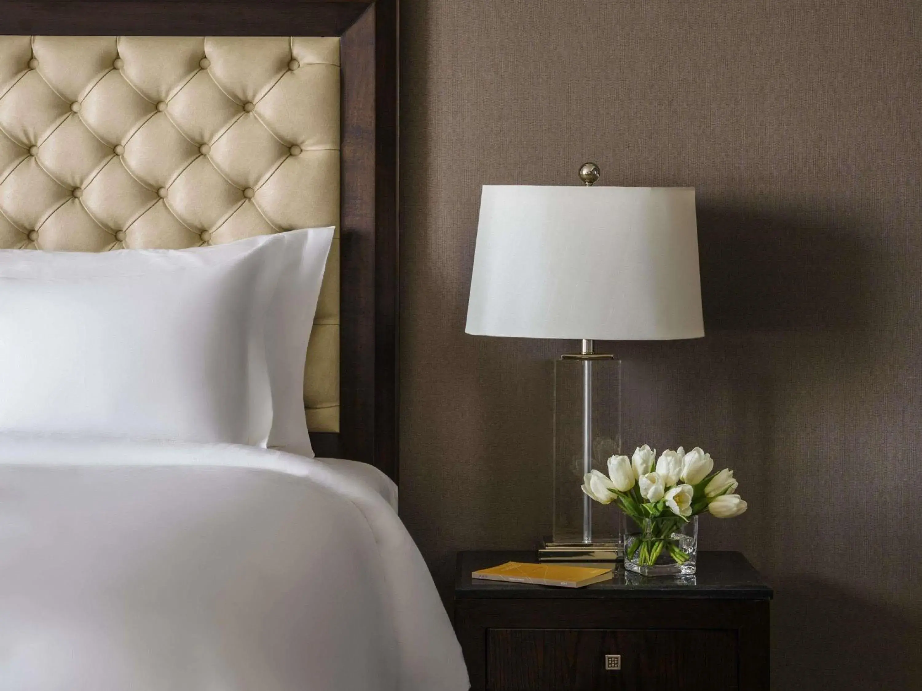 Bedroom, Bed in Makkah Clock Royal Tower, A Fairmont Hotel Bedroom, Bed in Makkah Clock Royal Tower, A Fairmont Hotel