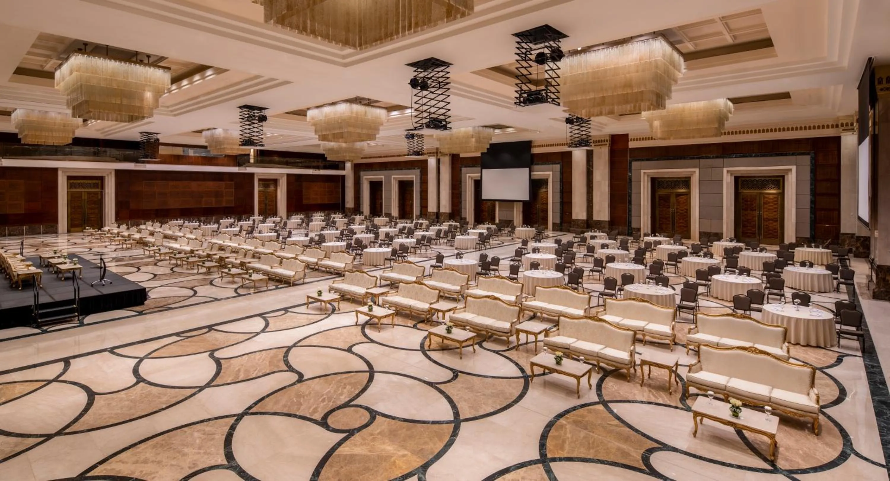 Meeting/conference room in Makkah Clock Royal Tower, A Fairmont Hotel