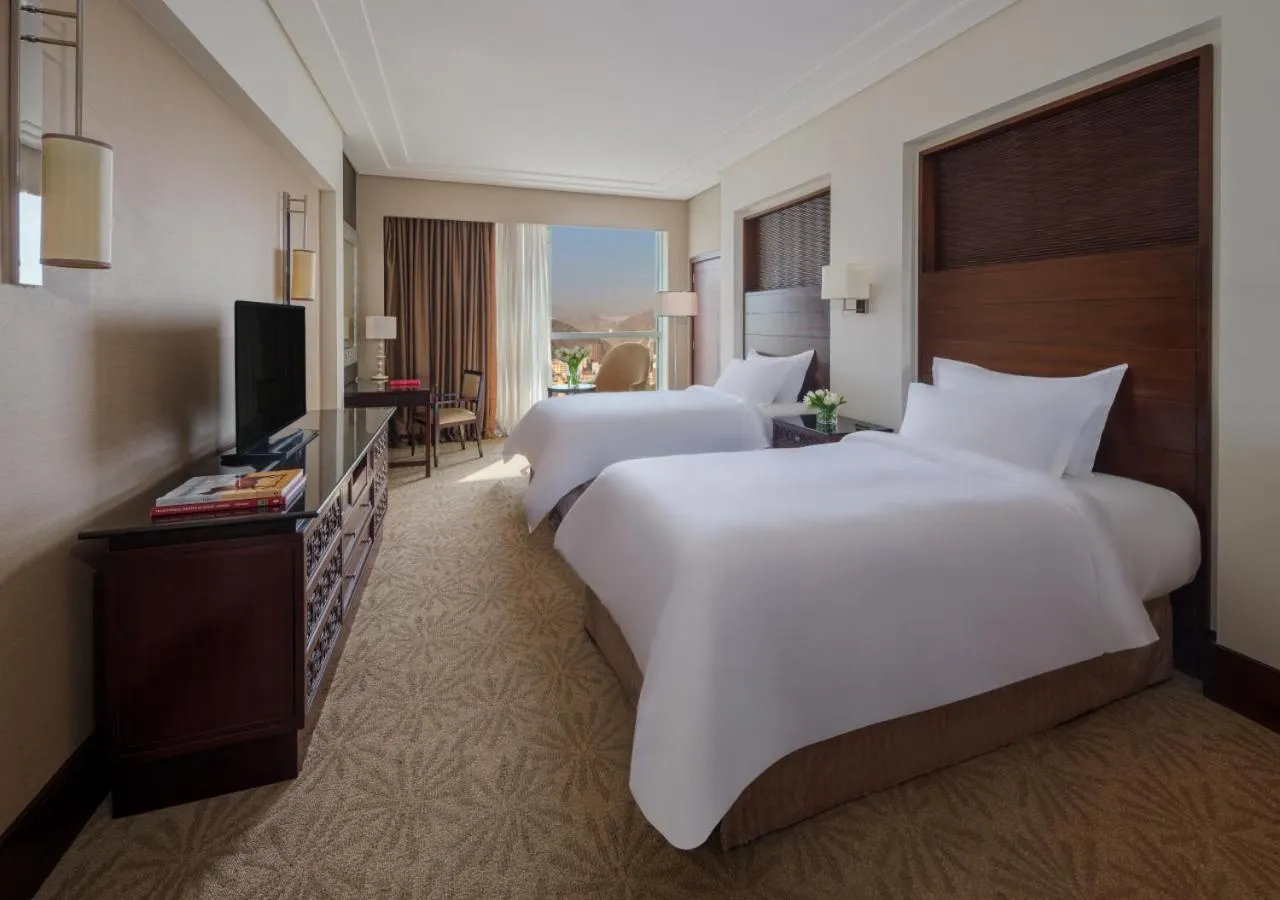 Bed in Makkah Clock Royal Tower, A Fairmont Hotel