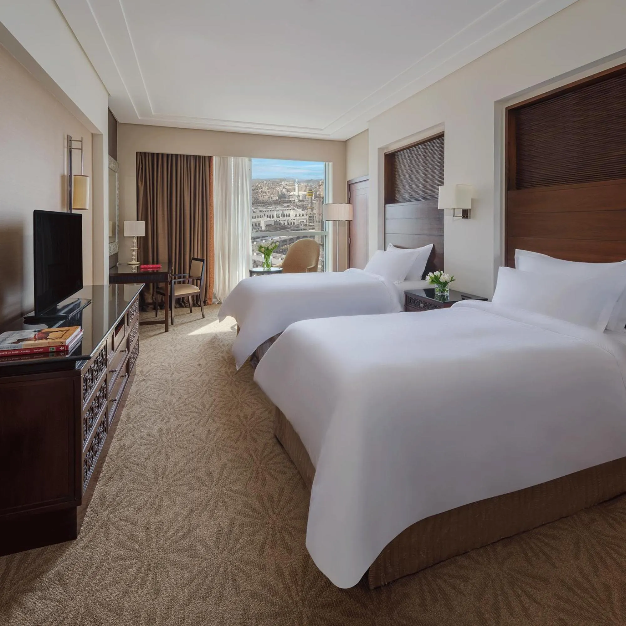 Bed in Makkah Clock Royal Tower, A Fairmont Hotel