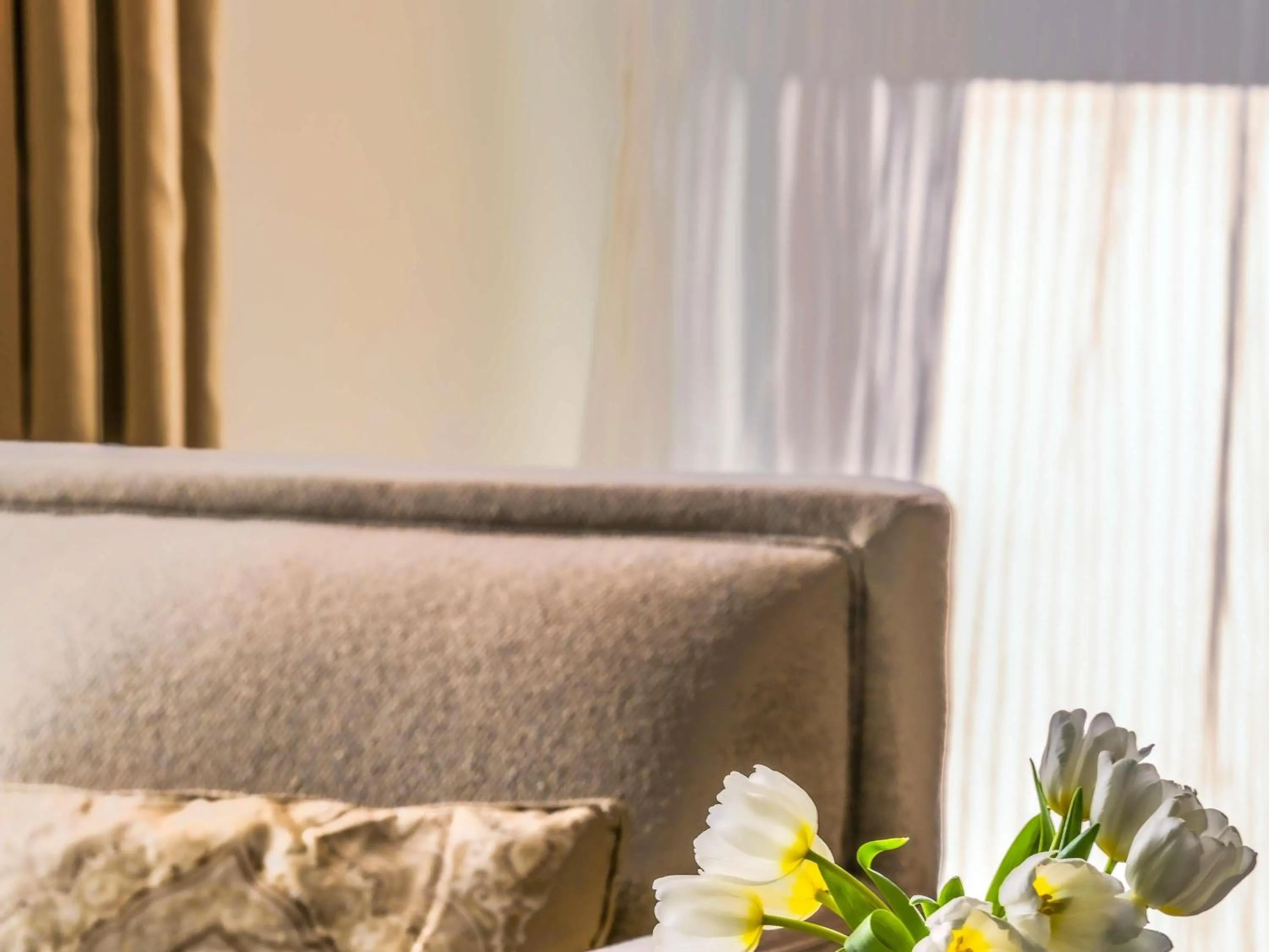 Bedroom, Bed in Makkah Clock Royal Tower, A Fairmont Hotel