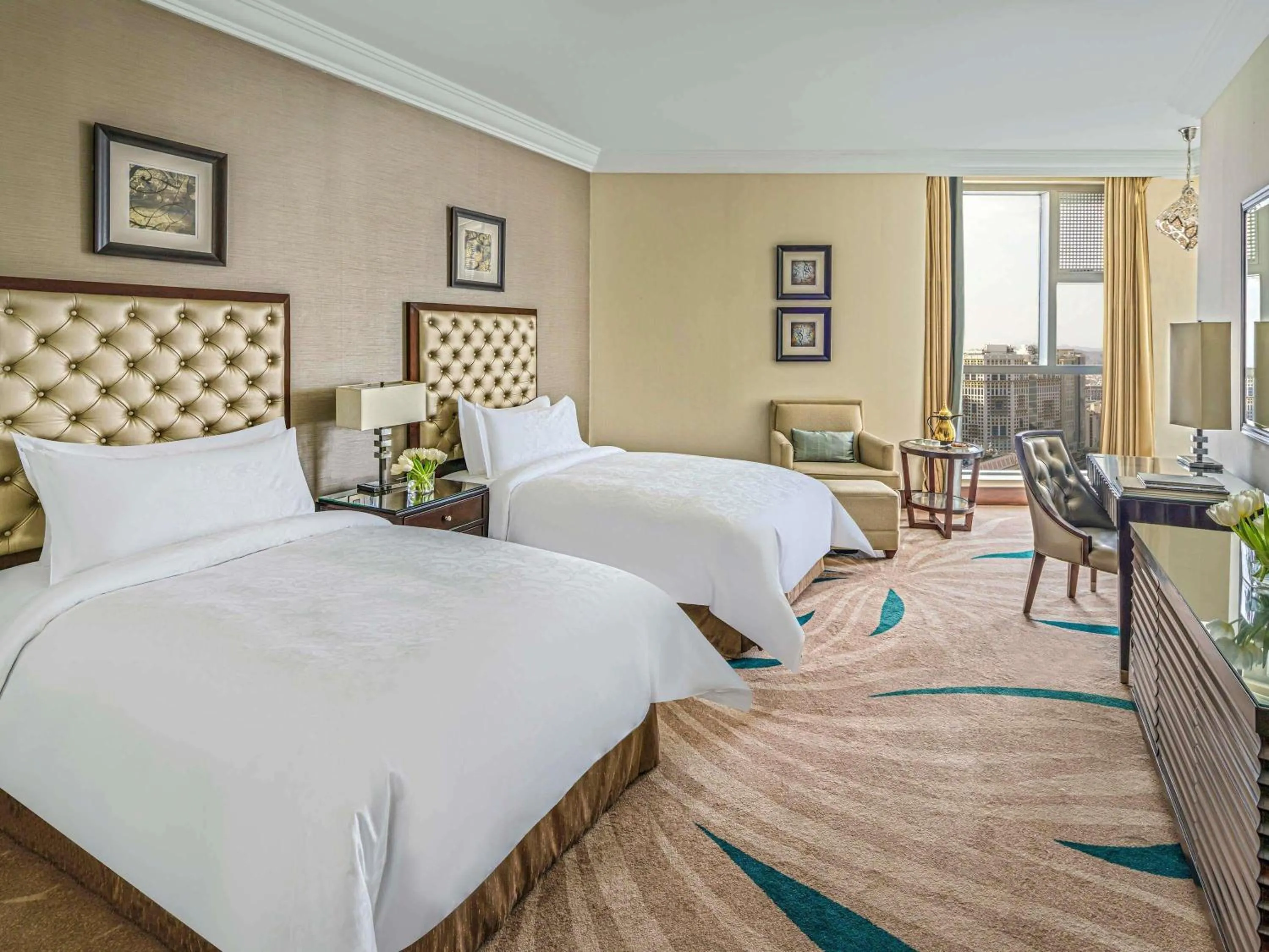 Bedroom, Bed in Makkah Clock Royal Tower, A Fairmont Hotel