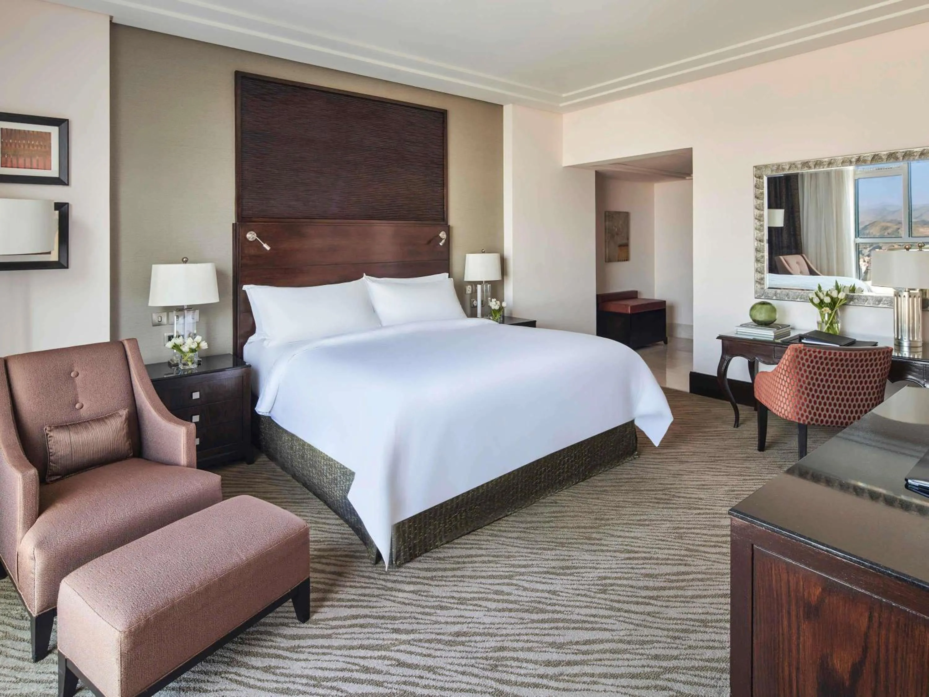 Bedroom, Bed in Makkah Clock Royal Tower, A Fairmont Hotel