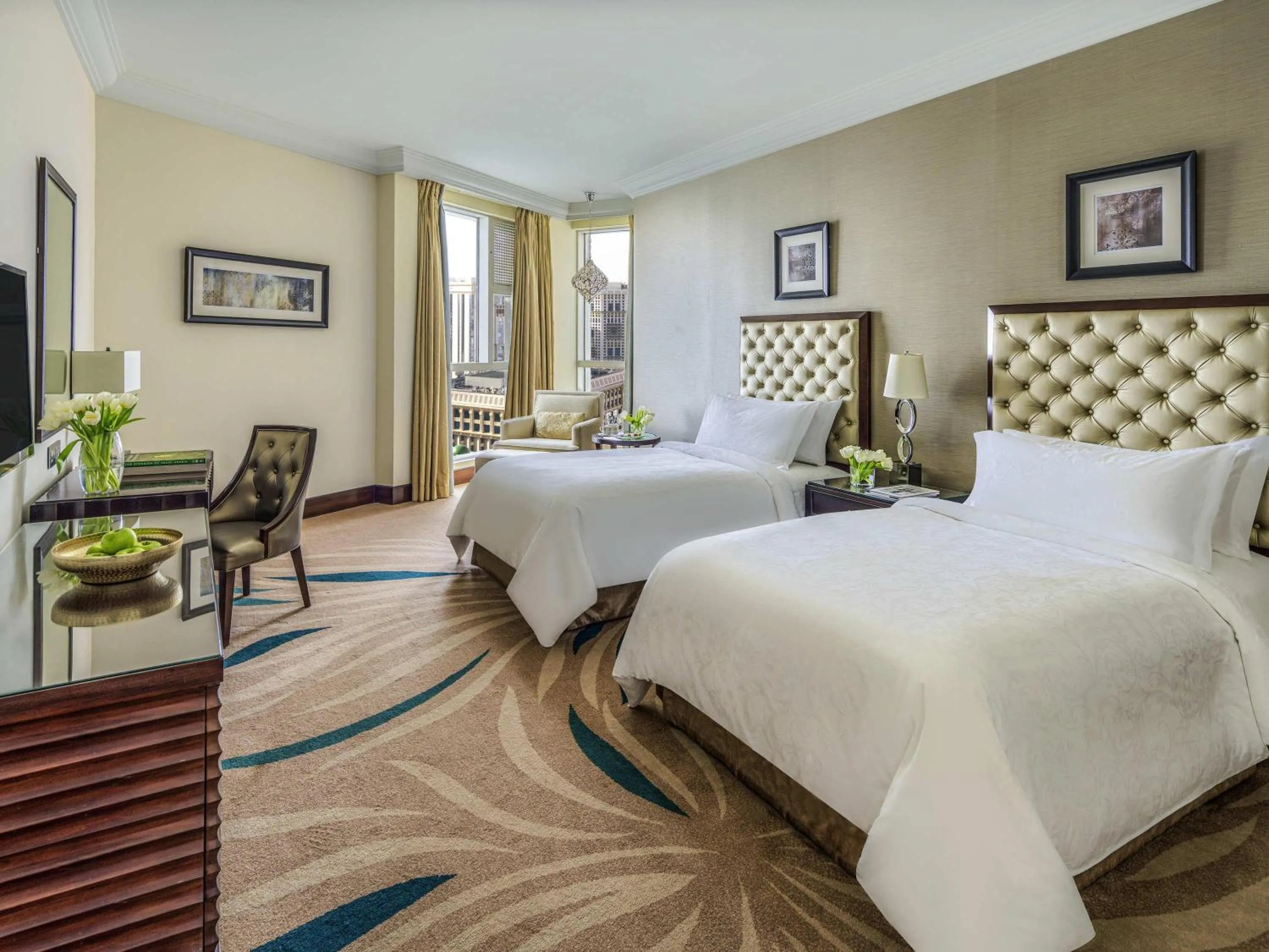 Bedroom, Bed in Makkah Clock Royal Tower, A Fairmont Hotel