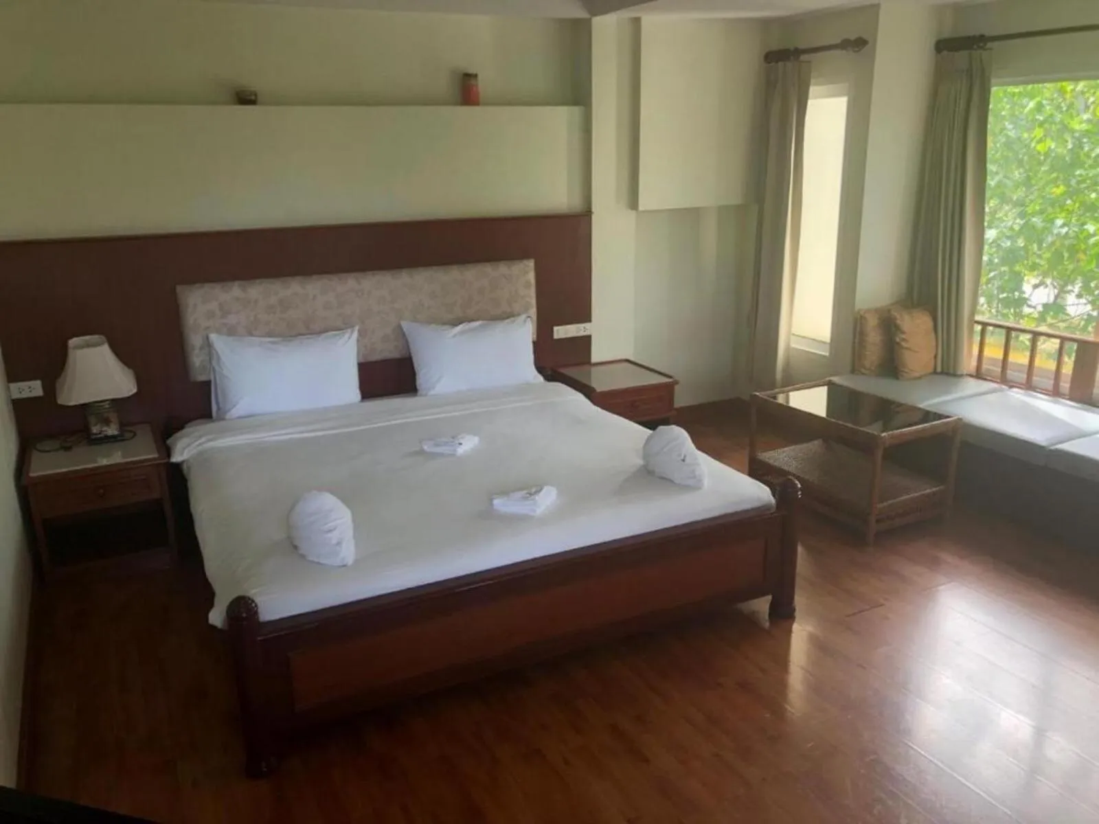 Bed in Chaweng Tara Hotel