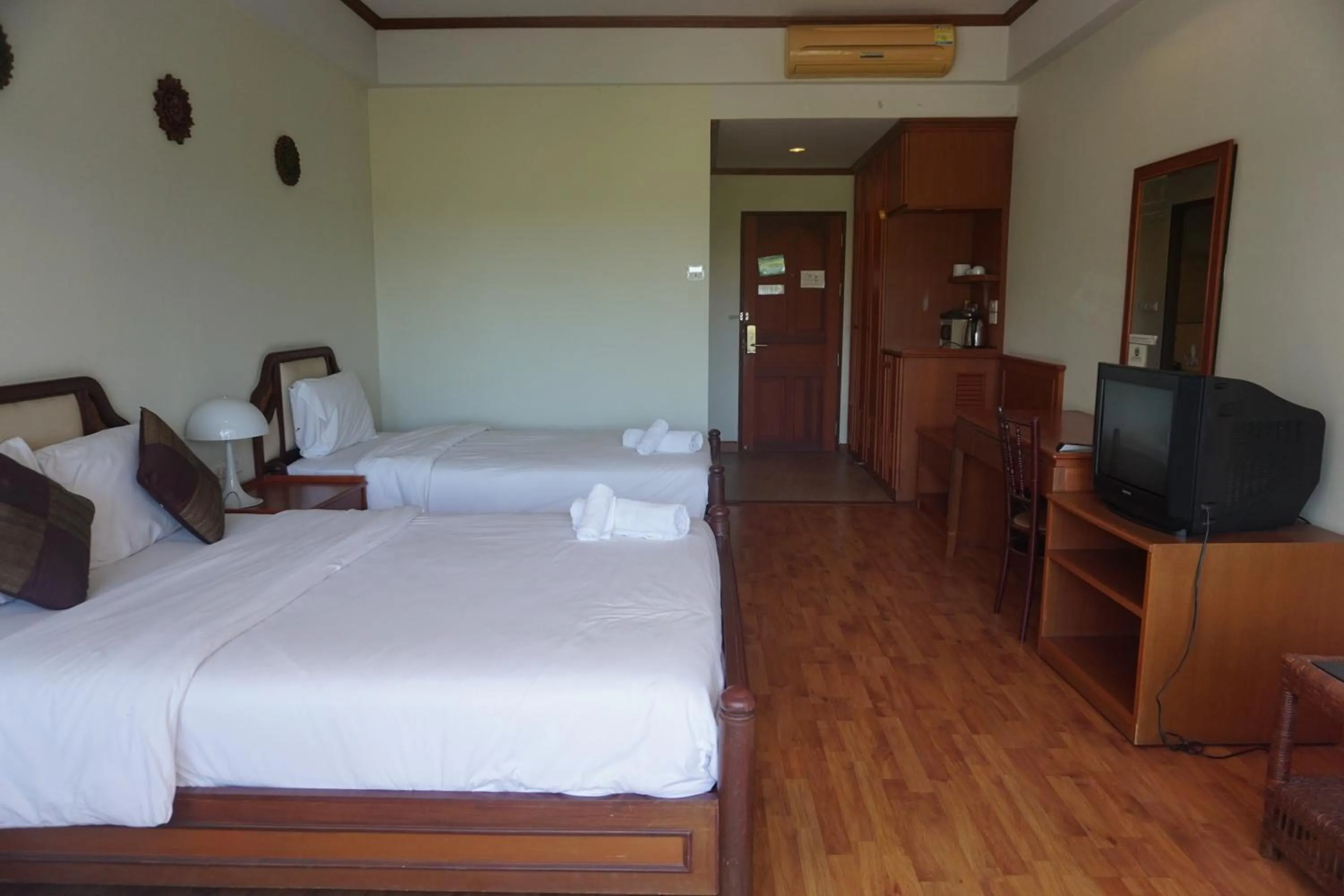 Bed in Chaweng Tara Hotel