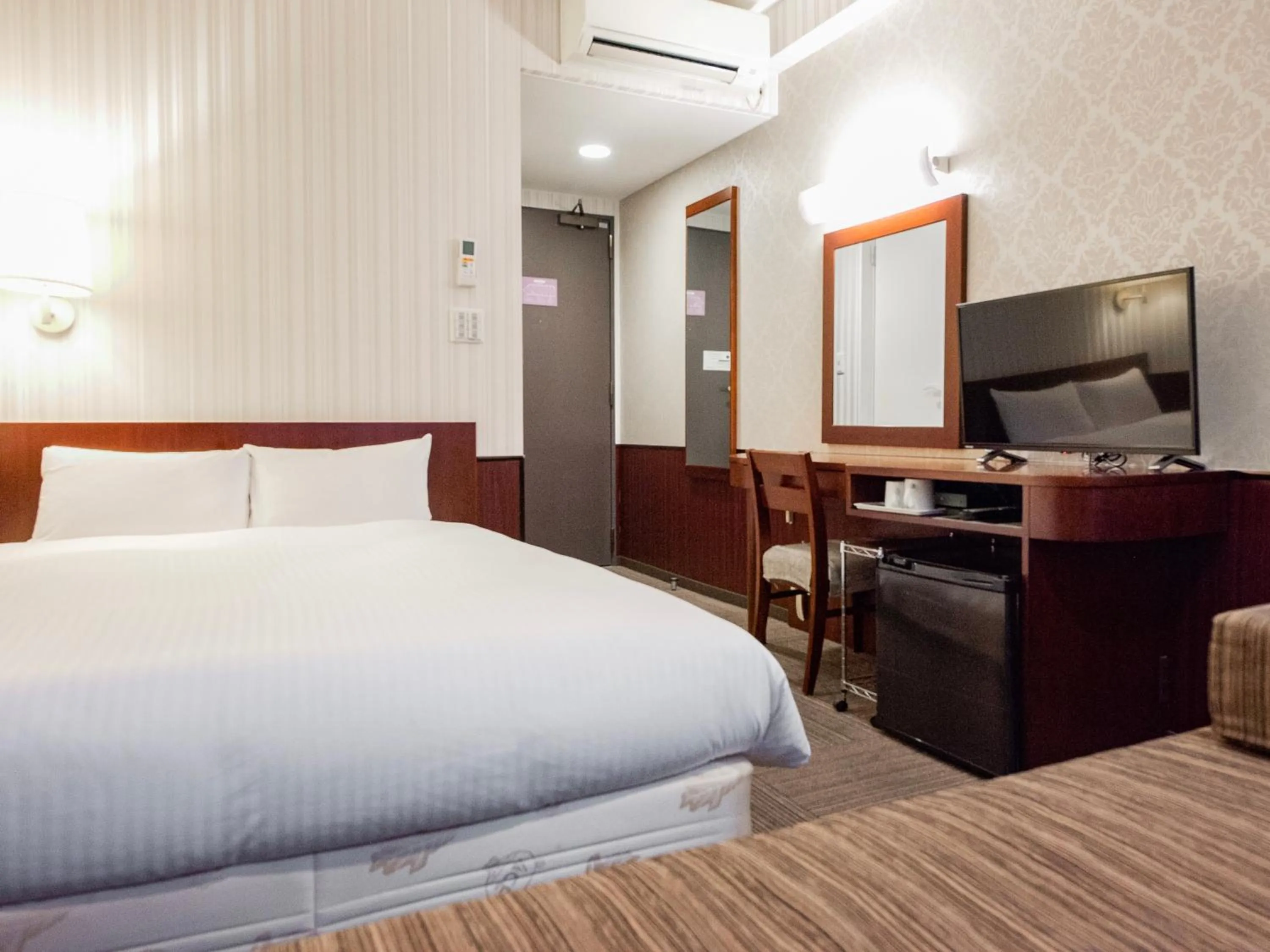 Photo of the whole room, Bed in Hotel Hillarys