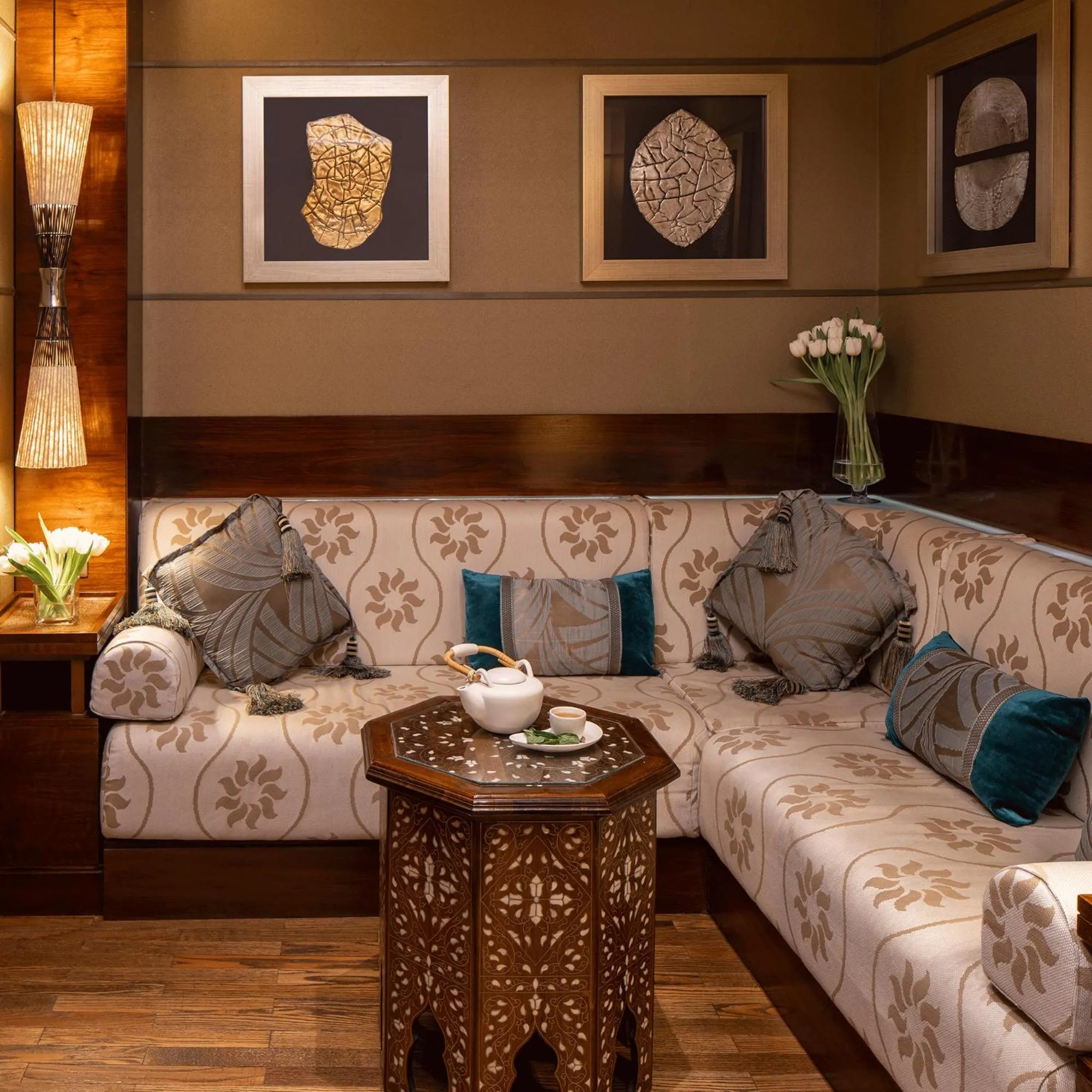 Restaurant/places to eat in Raffles Makkah Palace