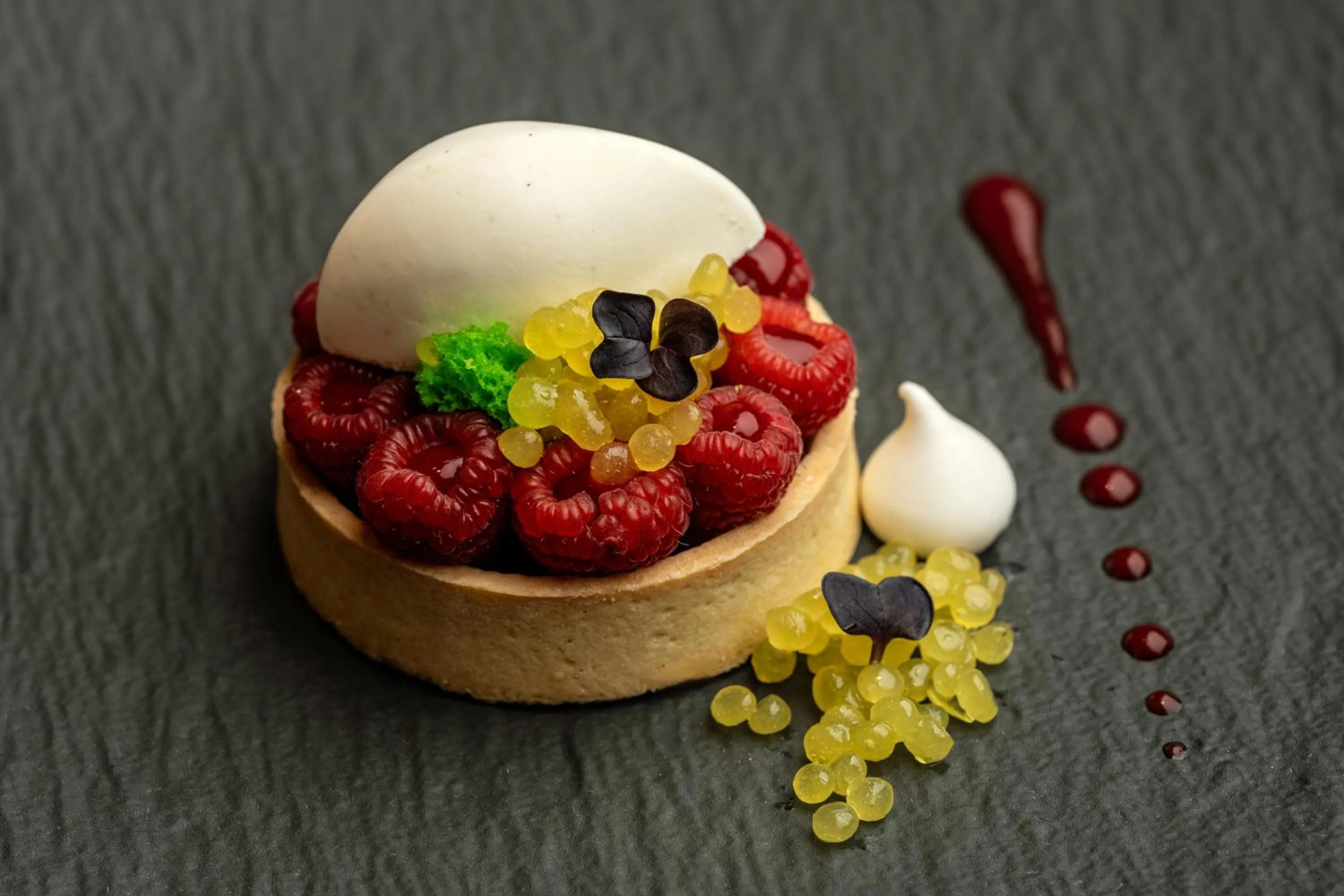 Restaurant/places to eat in Raffles Makkah Palace