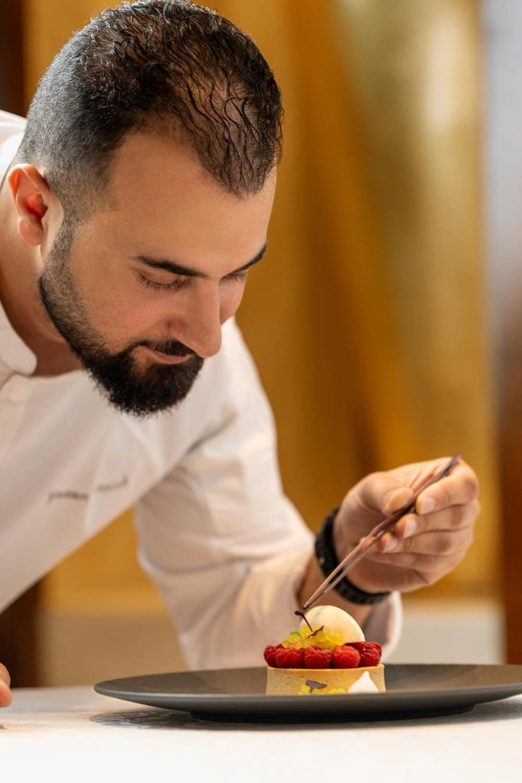 Restaurant/places to eat in Raffles Makkah Palace