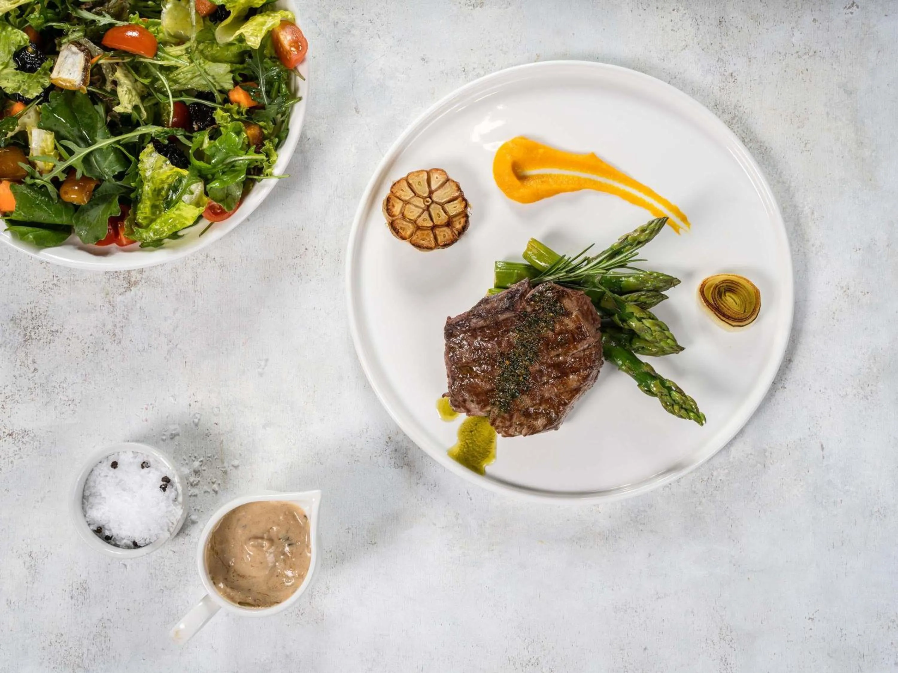 Lounge or bar in Raffles Makkah Palace