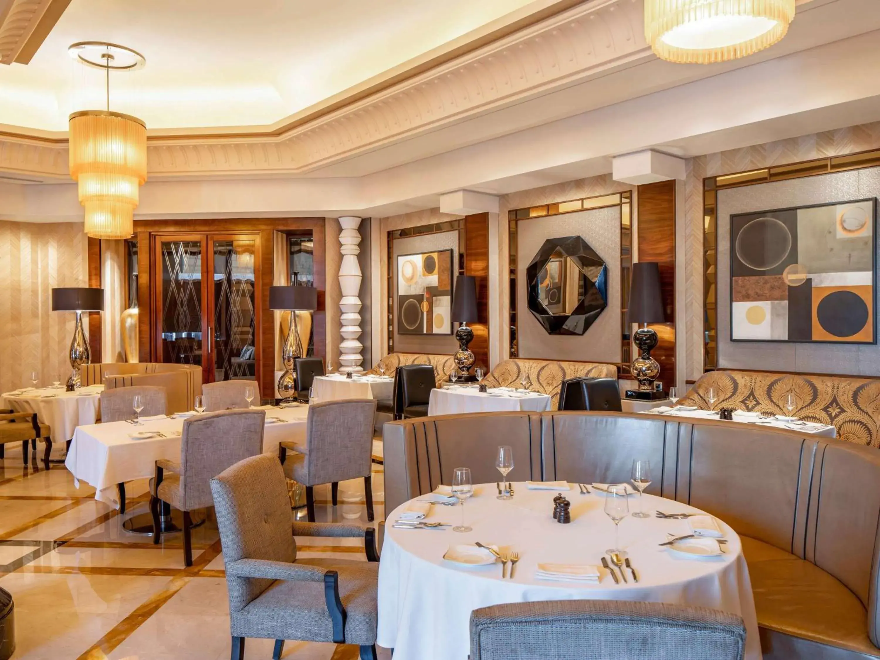 Restaurant/places to eat in Raffles Makkah Palace Restaurant/places to eat in Raffles Makkah Palace