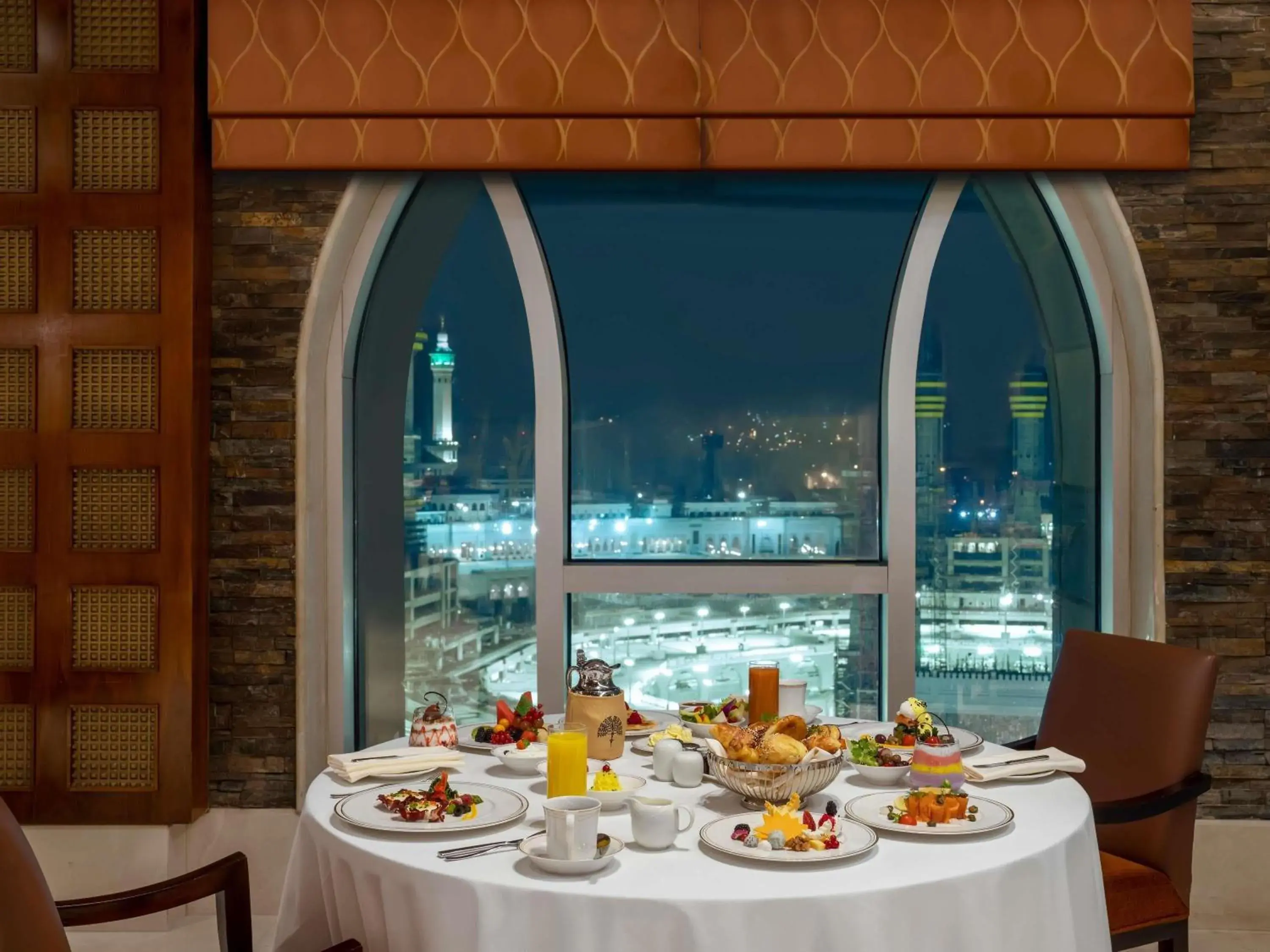 Restaurant/places to eat in Raffles Makkah Palace Restaurant/places to eat in Raffles Makkah Palace