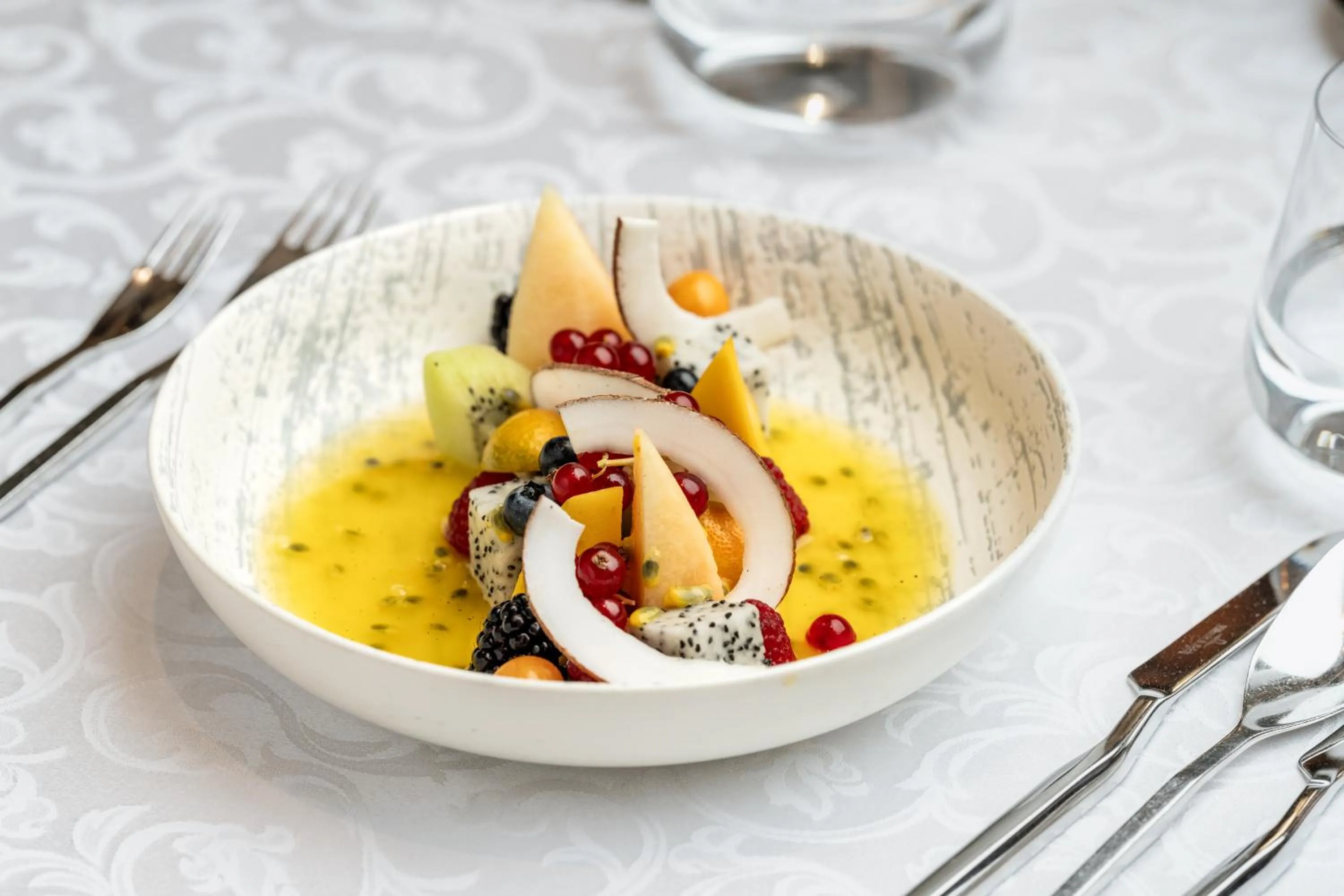 Restaurant/places to eat in Raffles Makkah Palace