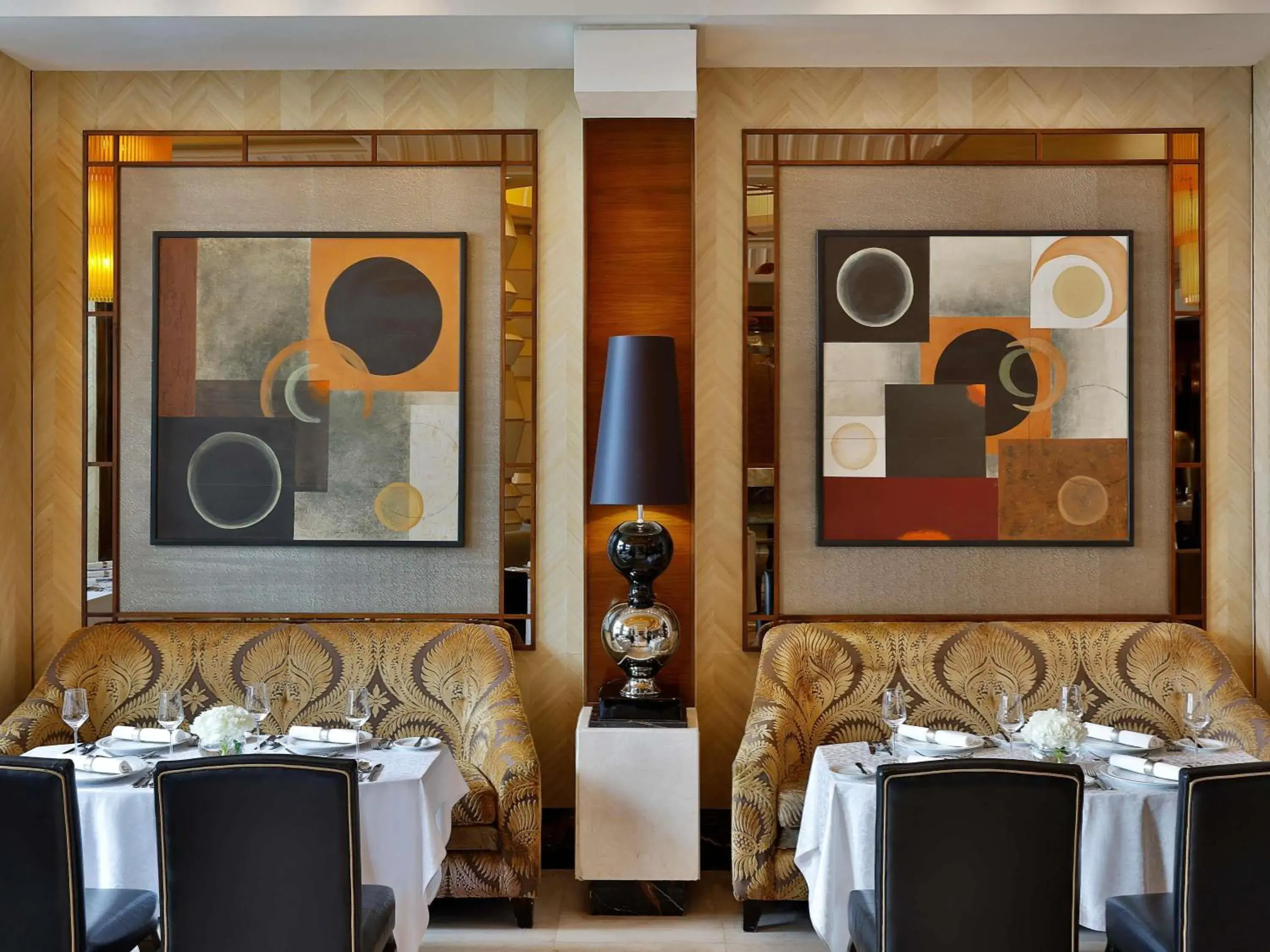 Restaurant/places to eat in Raffles Makkah Palace Restaurant/places to eat in Raffles Makkah Palace