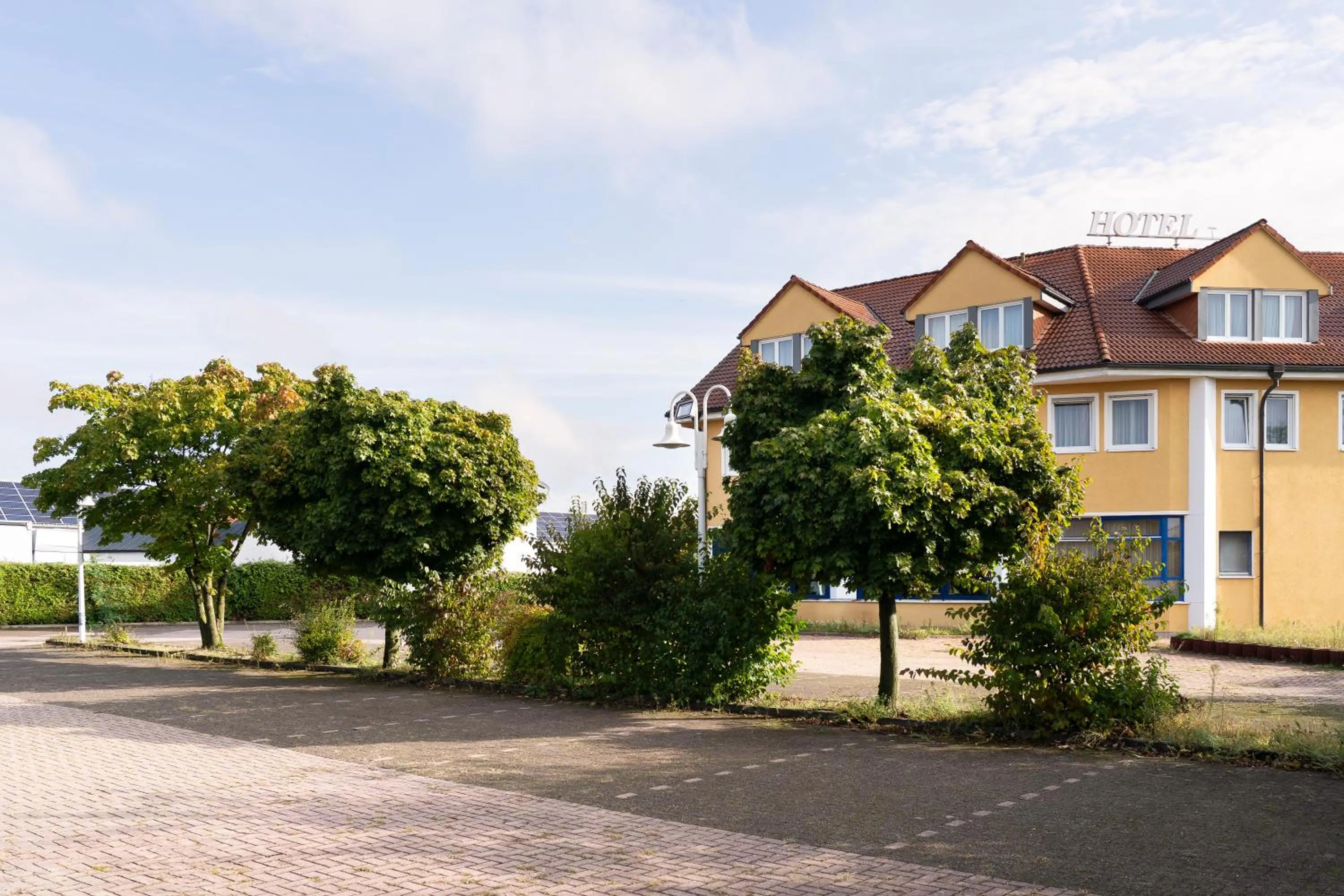 Parking in ates Hotel Lampertheim by AURUM